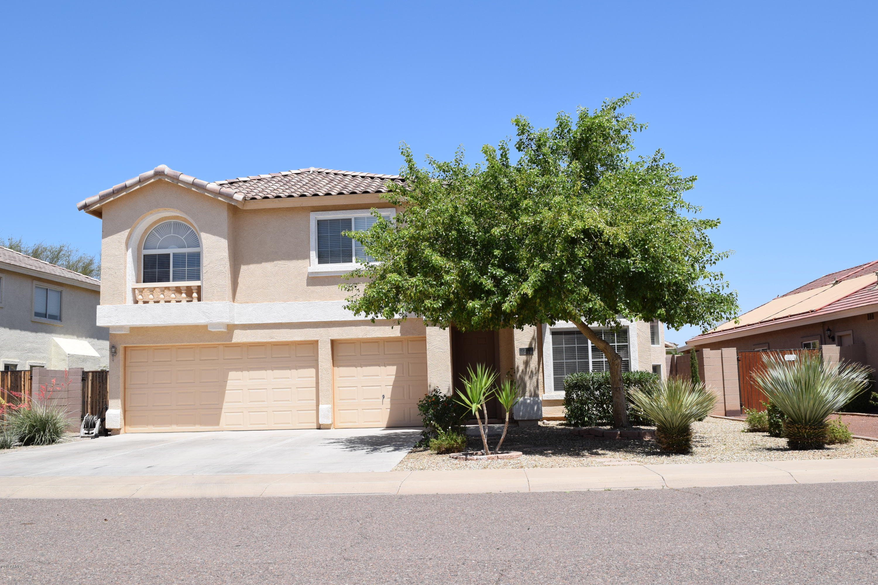 15746 W CALAVAR Road, Surprise, AZ 85379