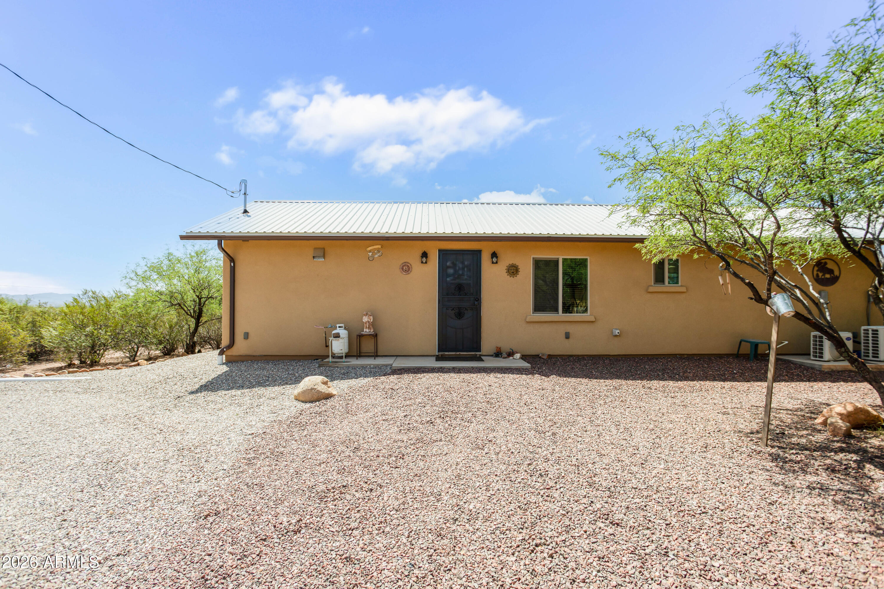 1838 E HOOTIN HOLLER Trail, Huachuca City, AZ 85616