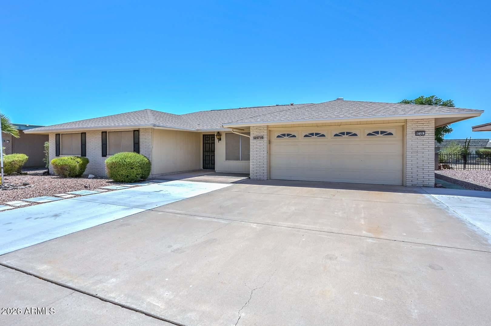 9719 W NEWPORT Drive, Sun City, AZ 85351