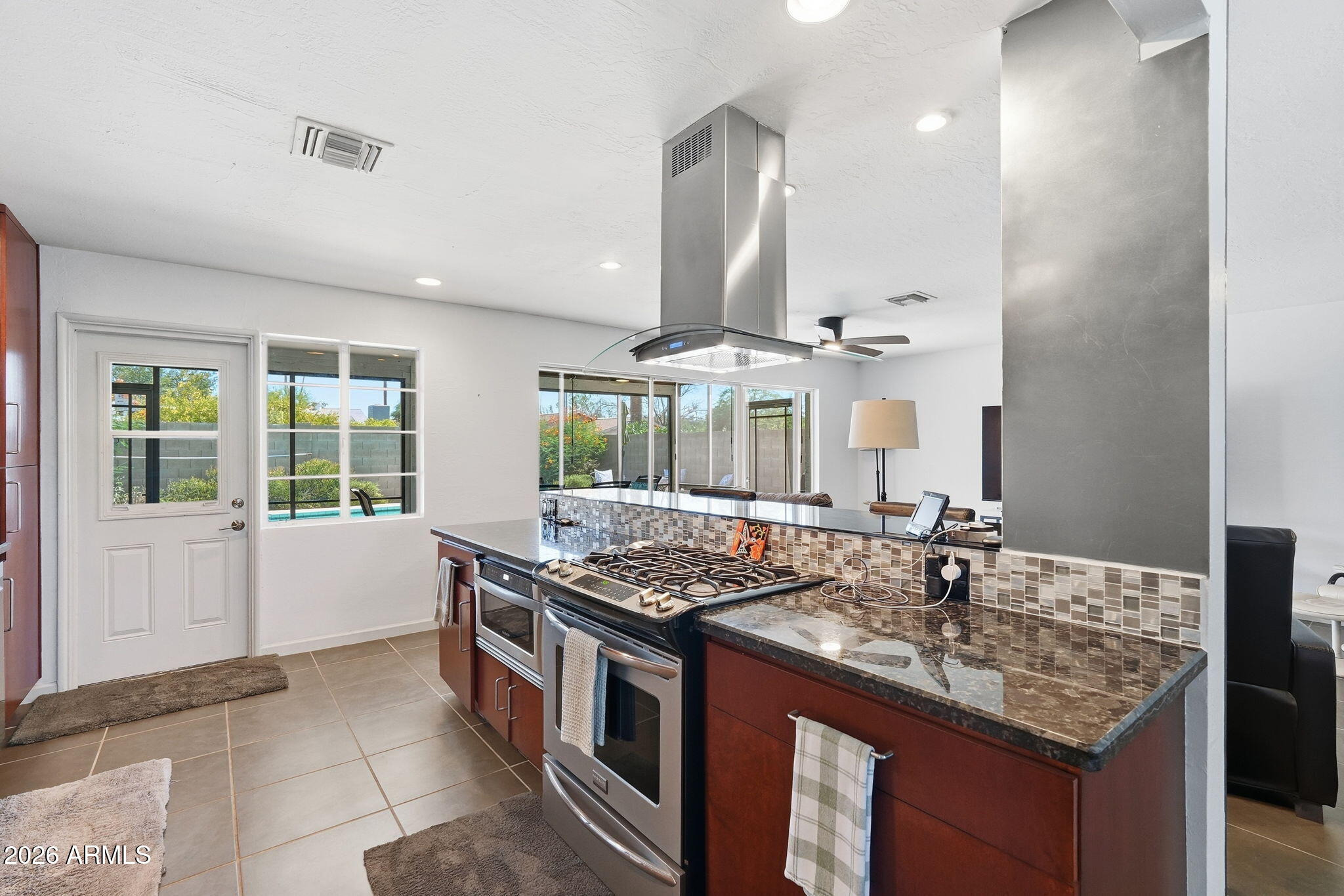 1321 E Earll Dr Drive, Phoenix, AZ 85014
