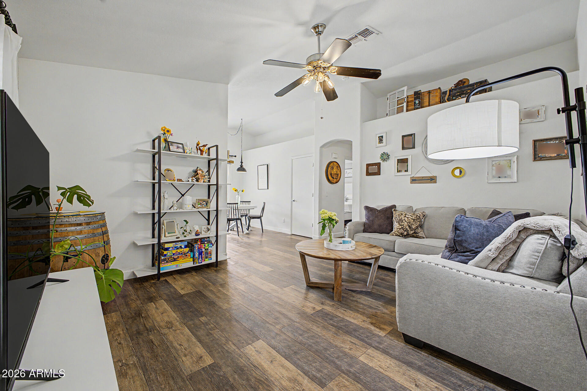 2145 E WILLIAMS Drive, Phoenix, AZ 85024