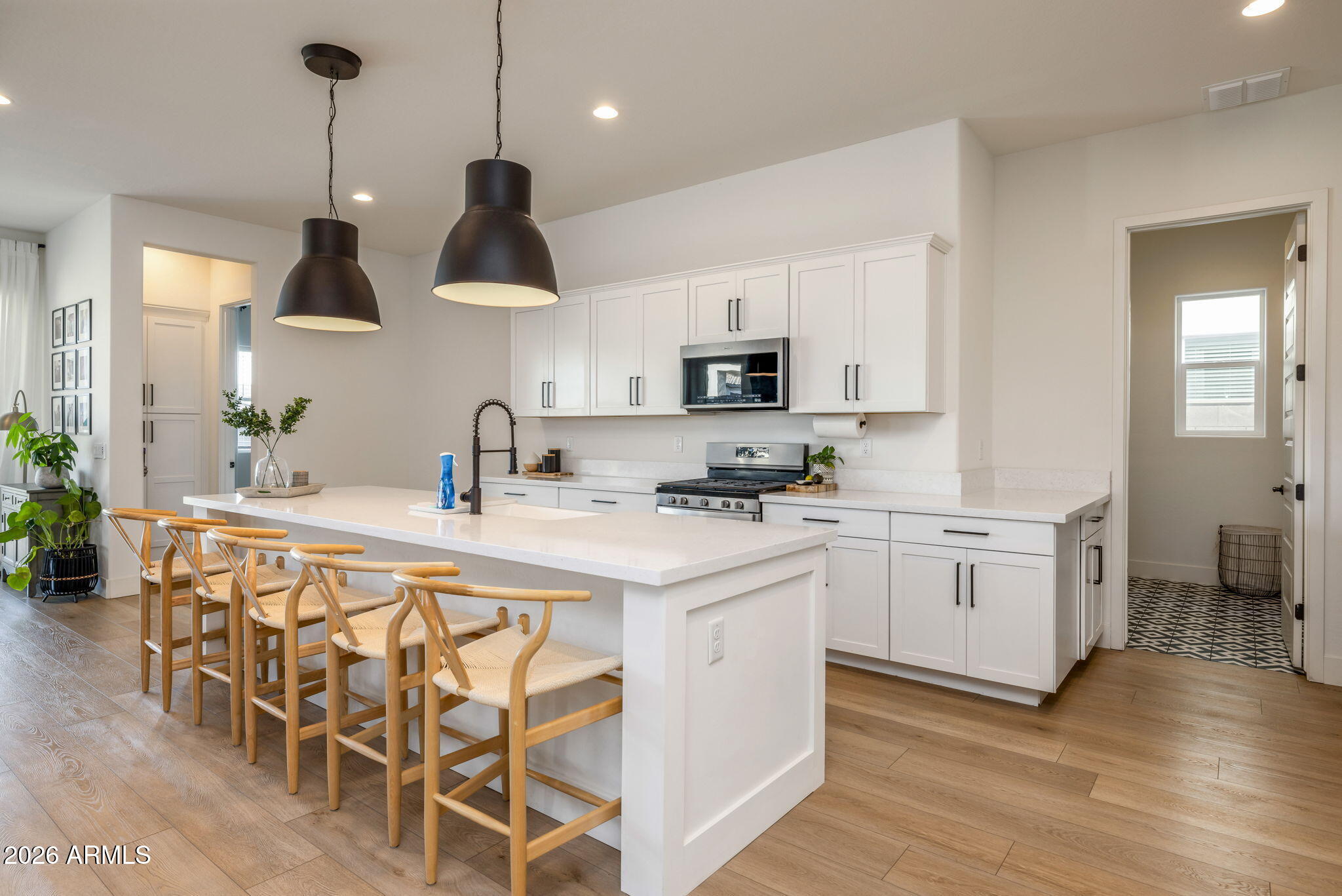 10209 E Thistle Avenue, Mesa, AZ 85212