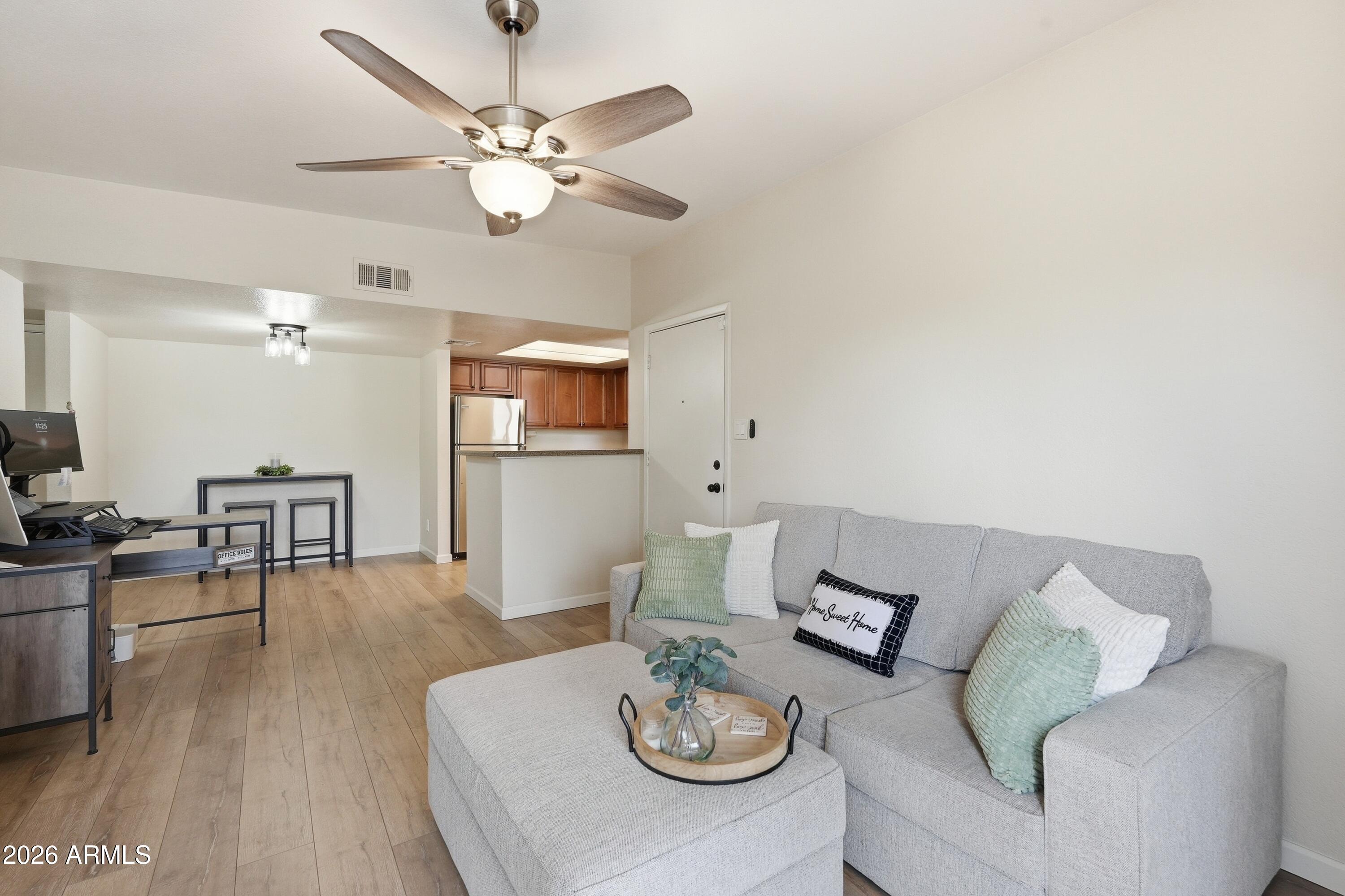 5757 W EUGIE Avenue 2062, Glendale, AZ 85304