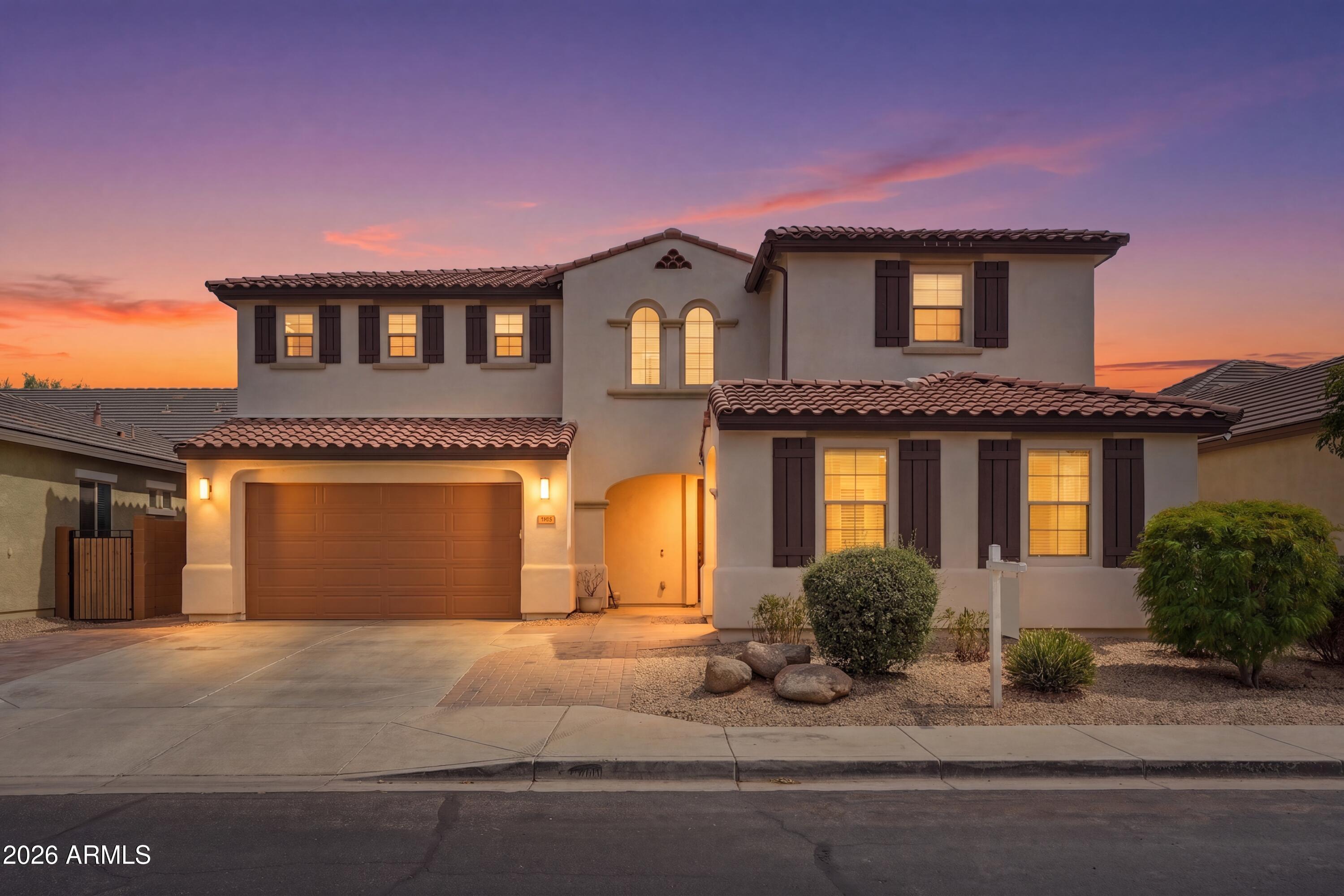 8027 W SPUR Drive, Peoria, AZ 85383