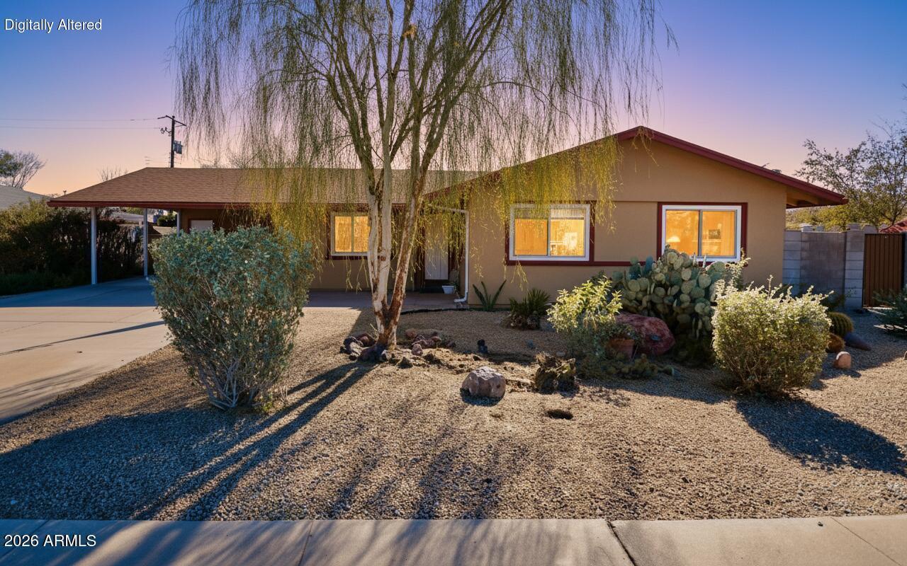 1215 W COLTER Street, Phoenix, AZ 85013