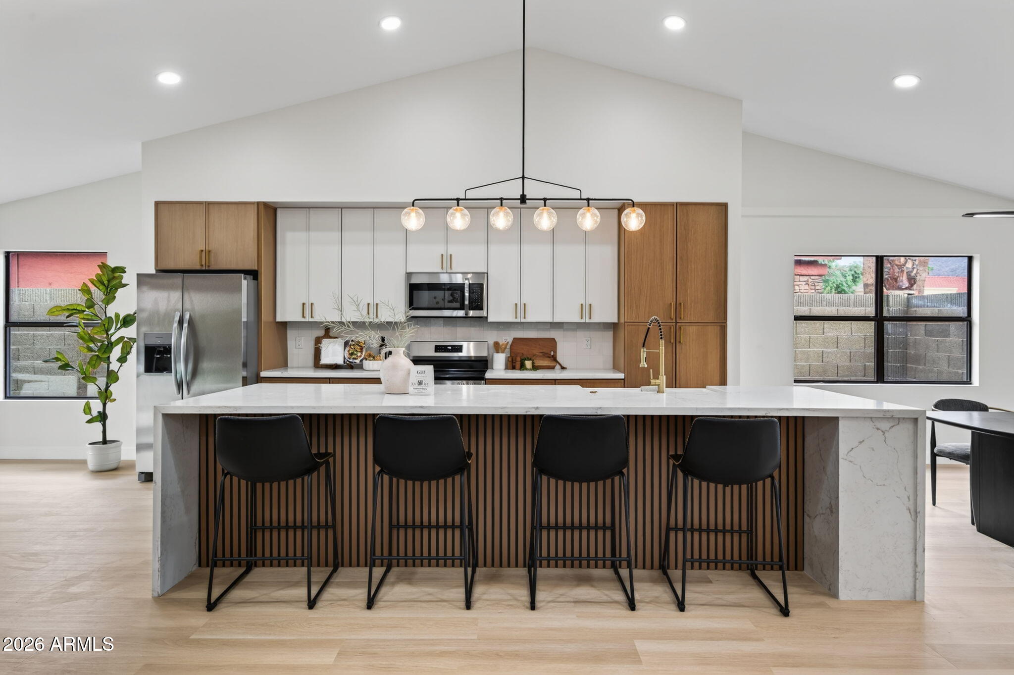 3907 E COCONINO Street, Phoenix, AZ 85044