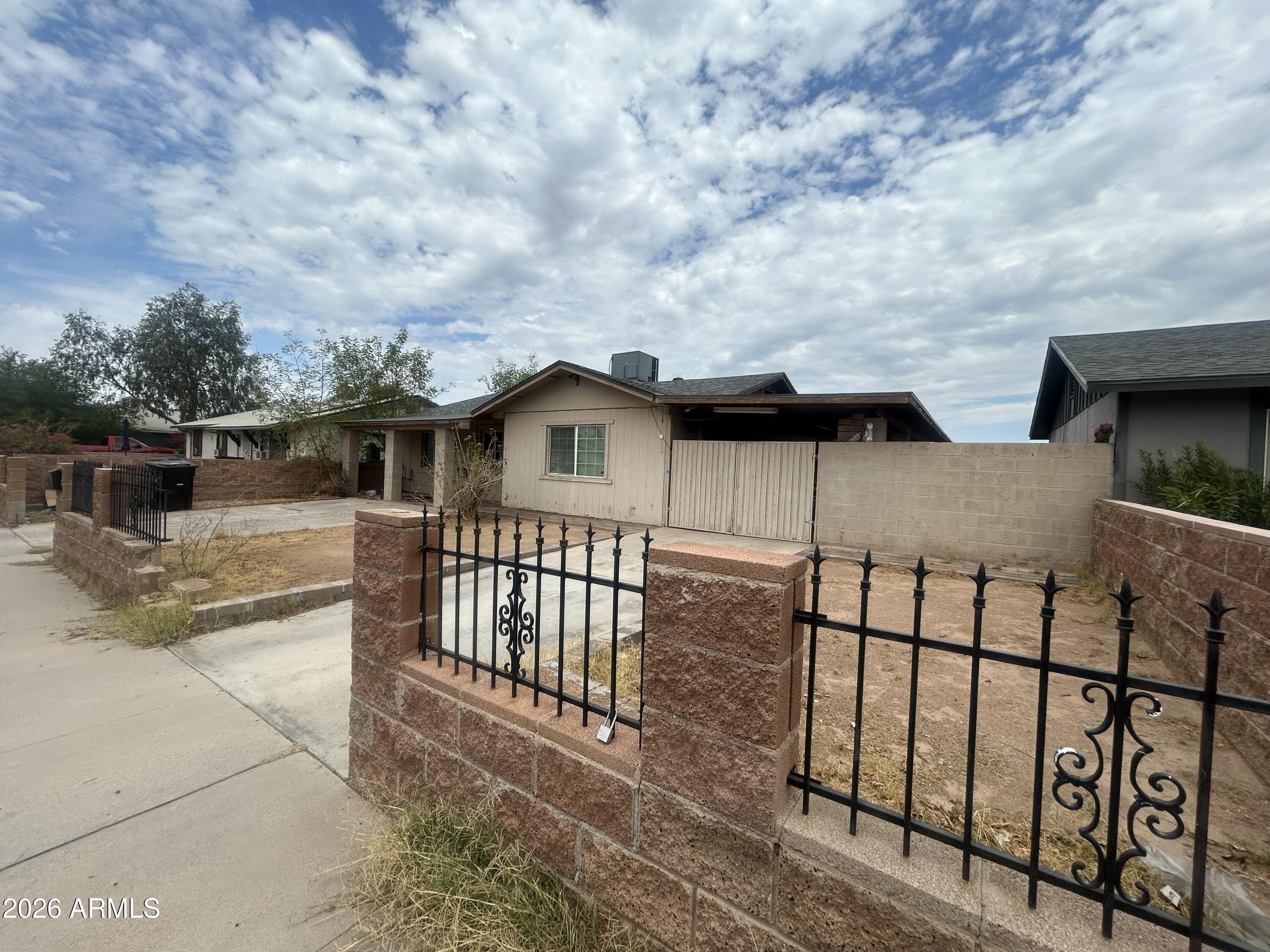 4732 E HIDALGO Avenue, Phoenix, AZ 85040