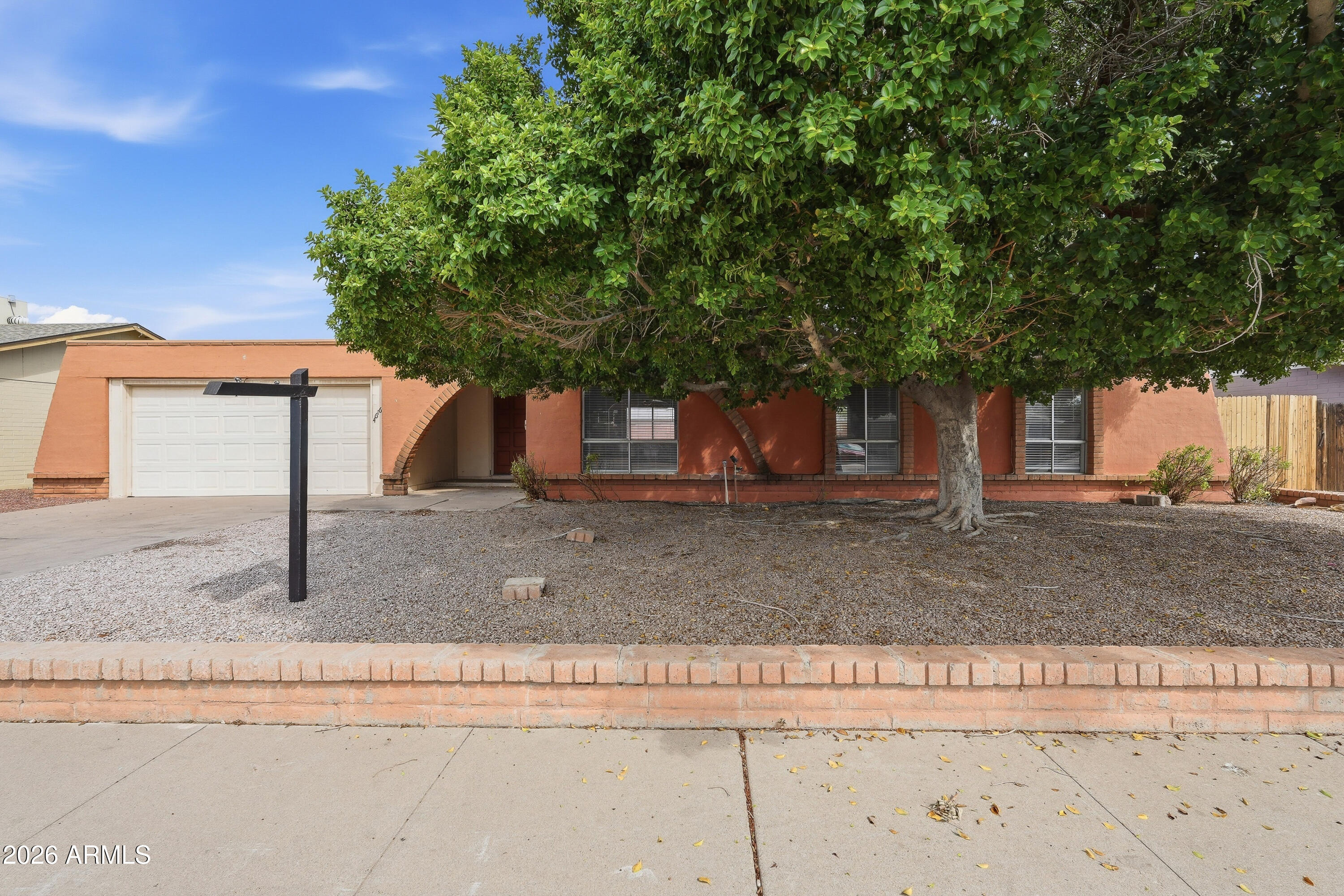 4616 W SAGUARO Drive, Glendale, AZ 85304