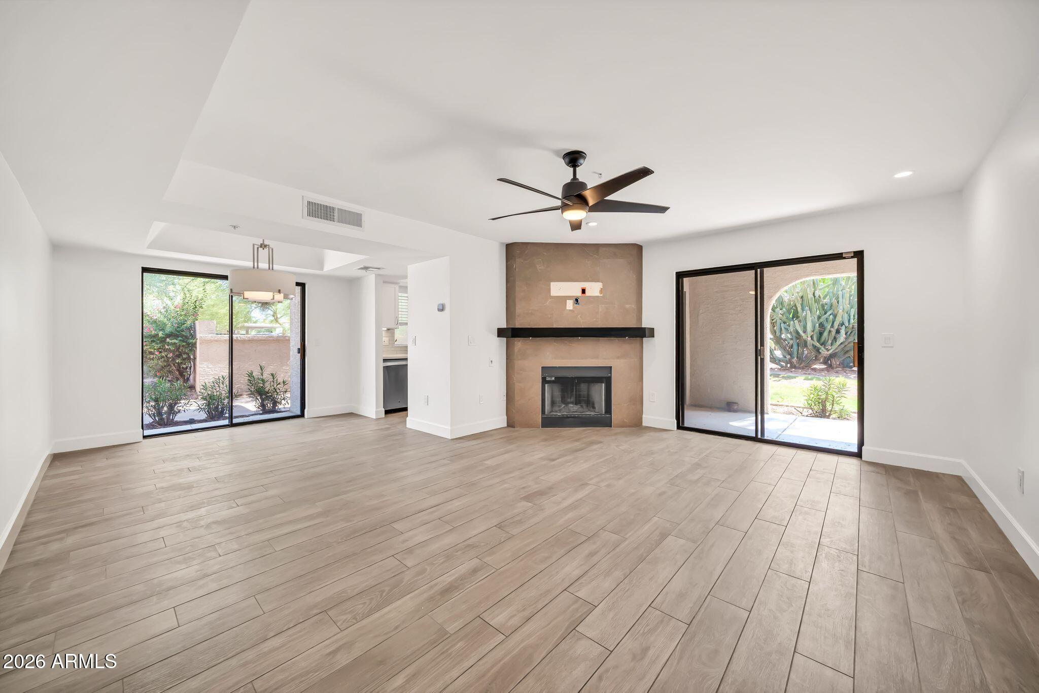 9460 E Mission Lane 116, Scottsdale, AZ 85258