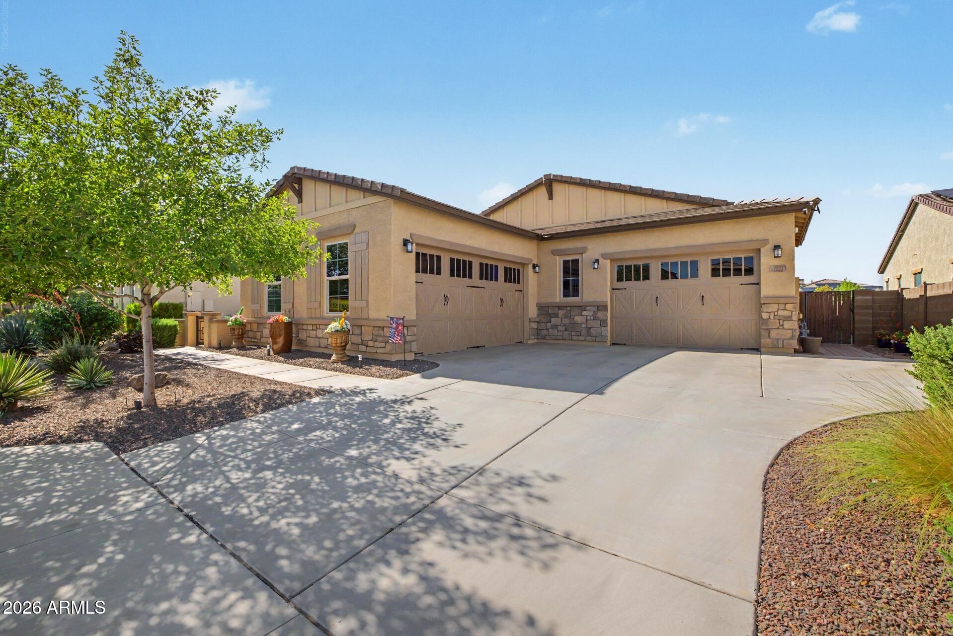 17232 W ECHO Lane, Waddell, AZ 85355