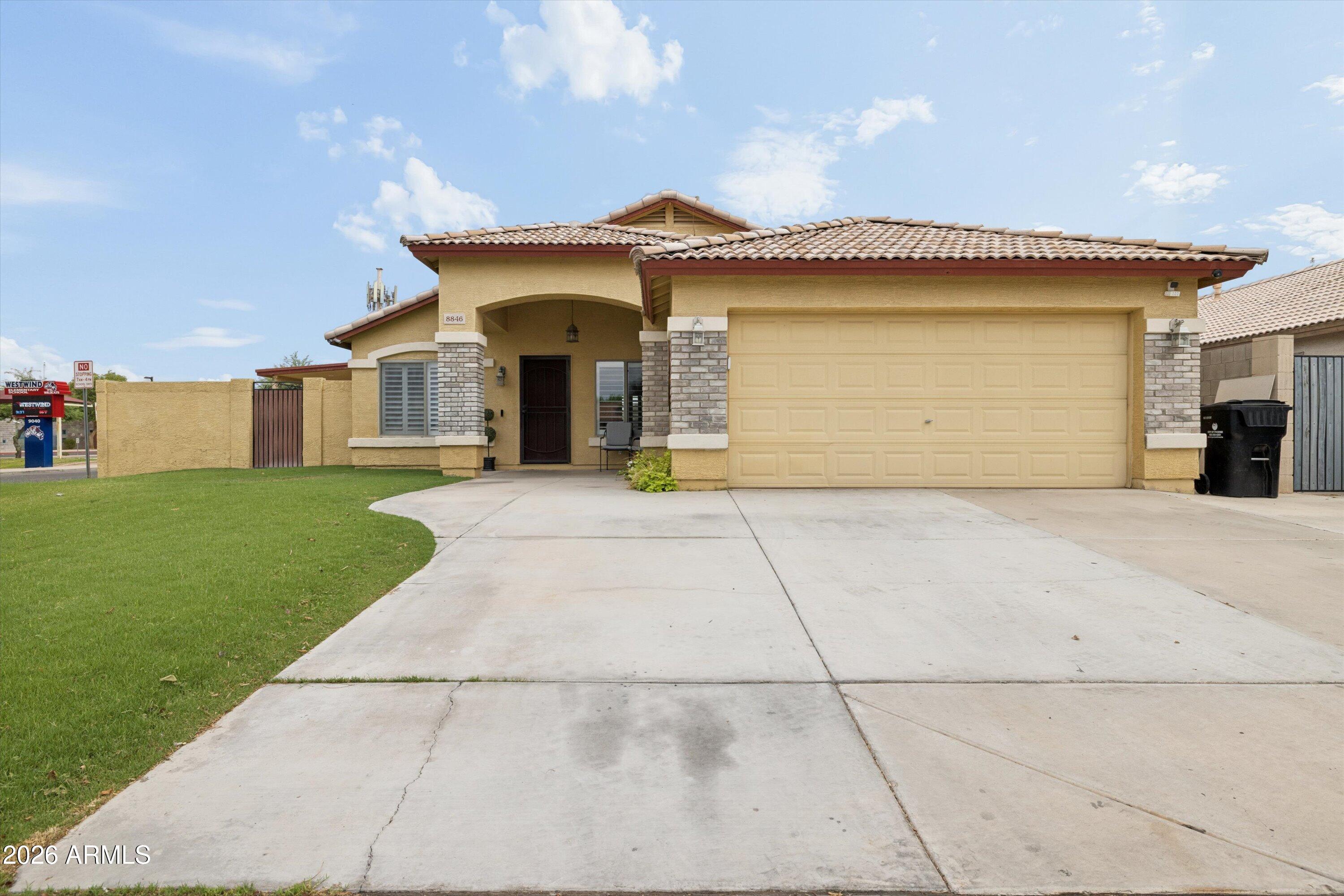 8846 W CAMPBELL Avenue, Phoenix, AZ 85037