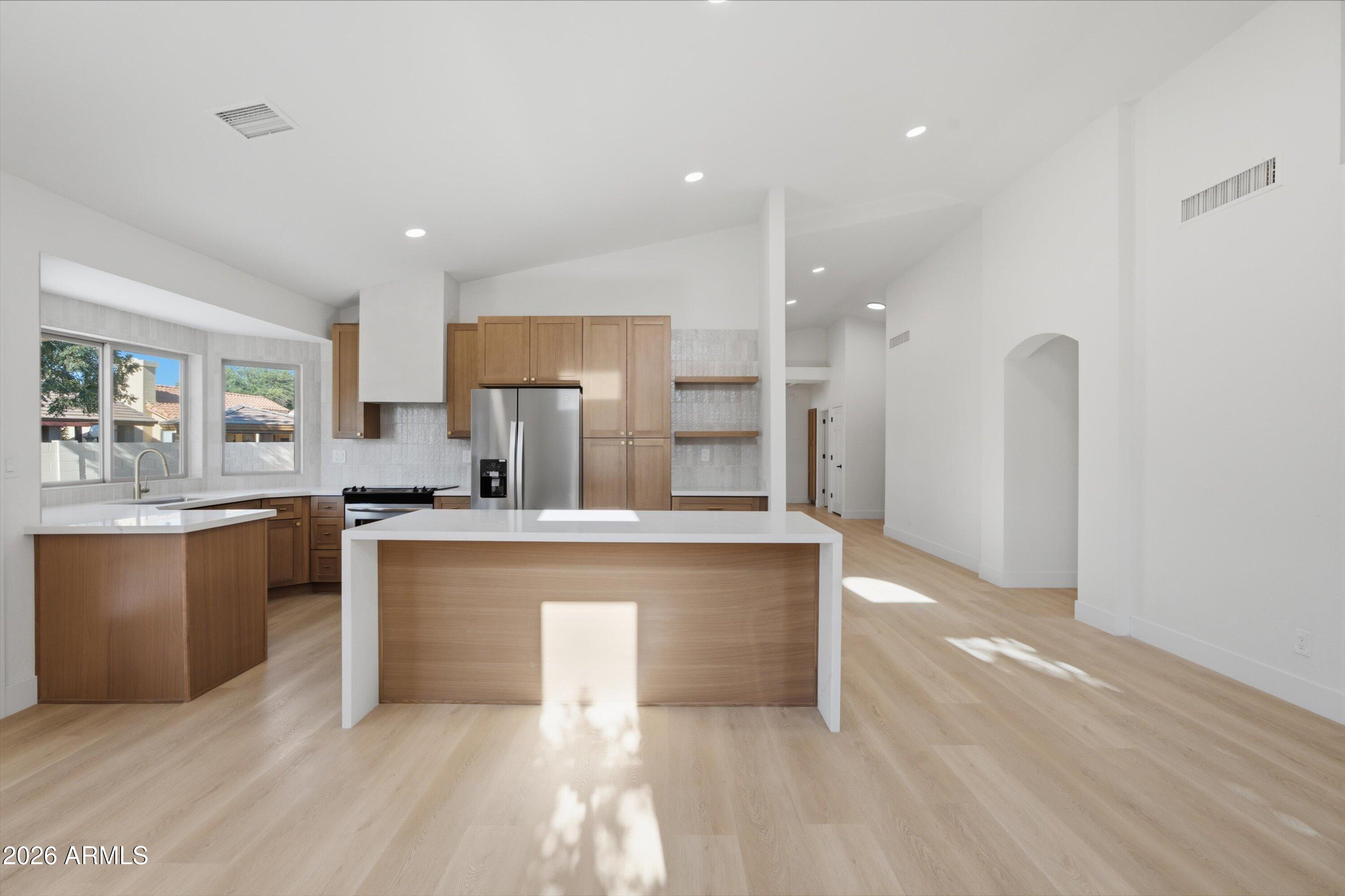 2405 W GREGG Drive, Chandler, AZ 85224