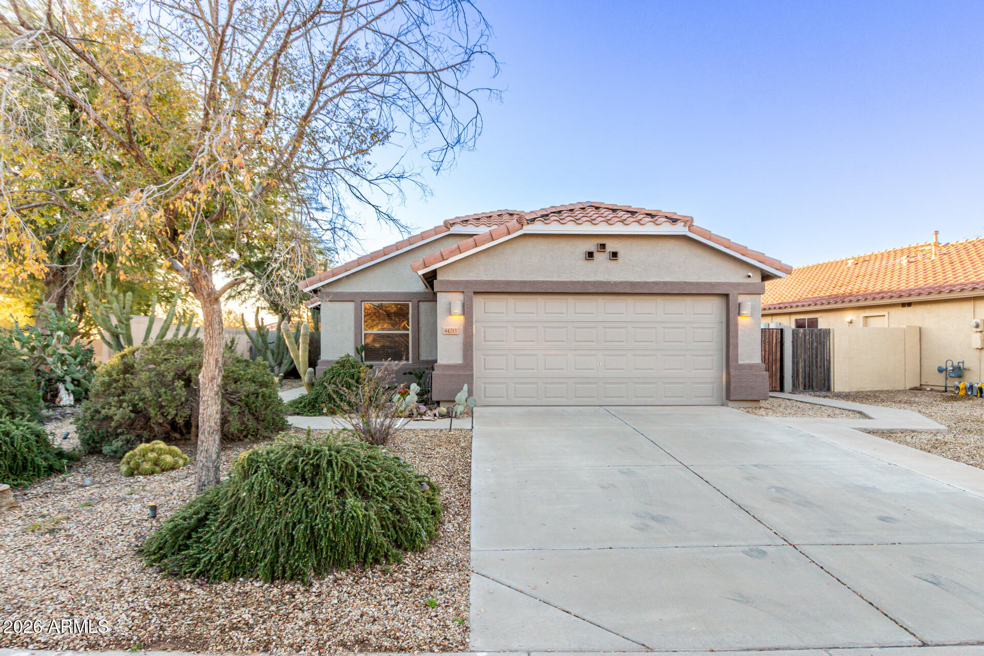 44213 W CYPRESS Lane, Maricopa, AZ 85138