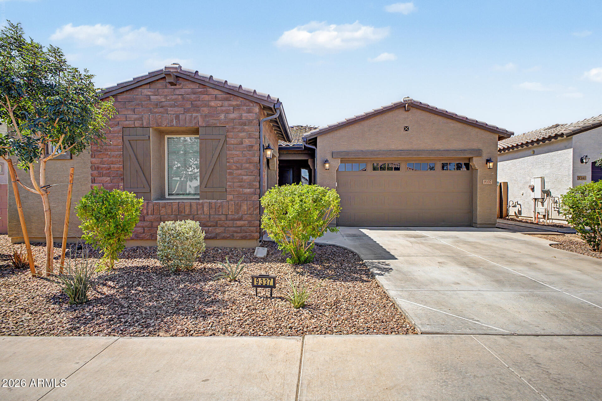 9337 W SELLS Drive, Phoenix, AZ 85037