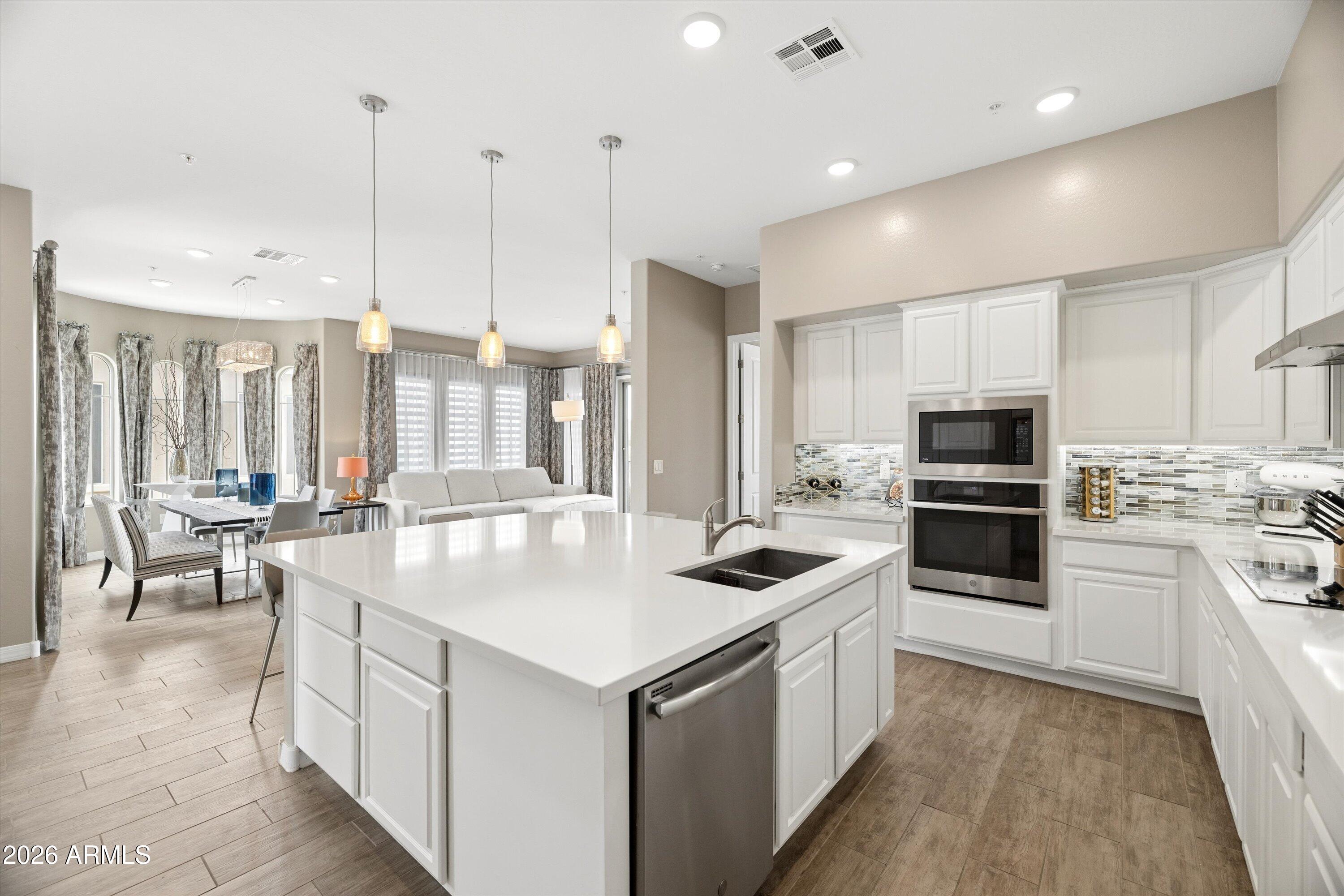 15550 S 5TH Avenue 252, Phoenix, AZ 85045