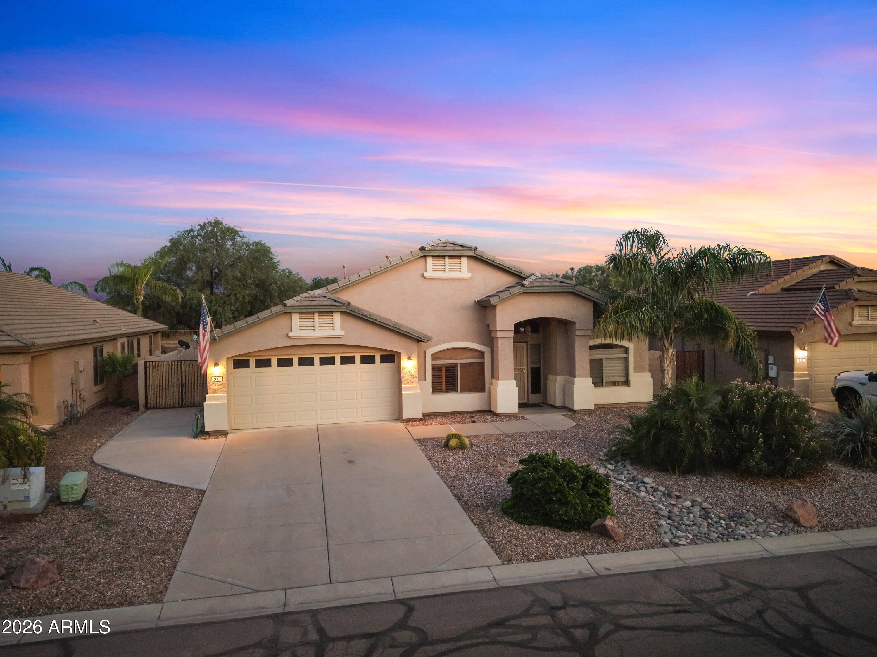935 W GASCON Road, San Tan Valley, AZ 85143
