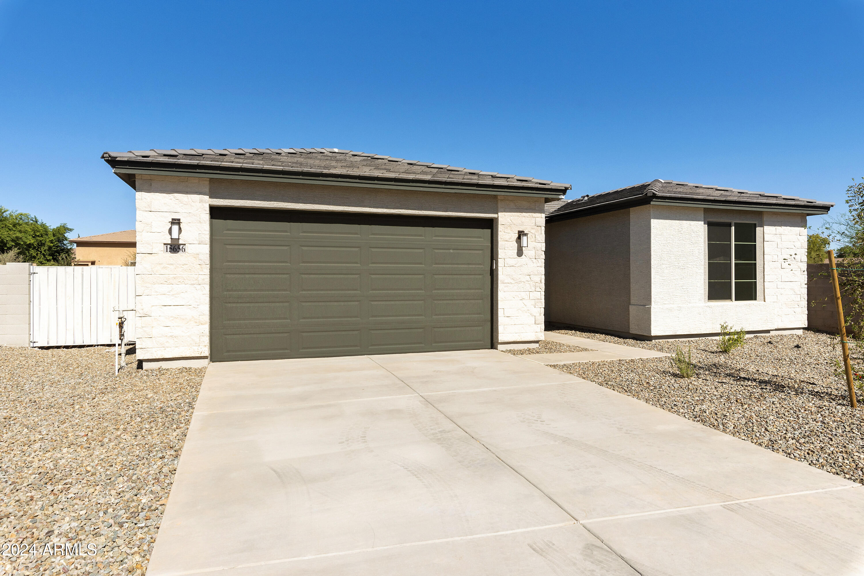 15656 W MERCER Lane, Surprise, AZ 85379