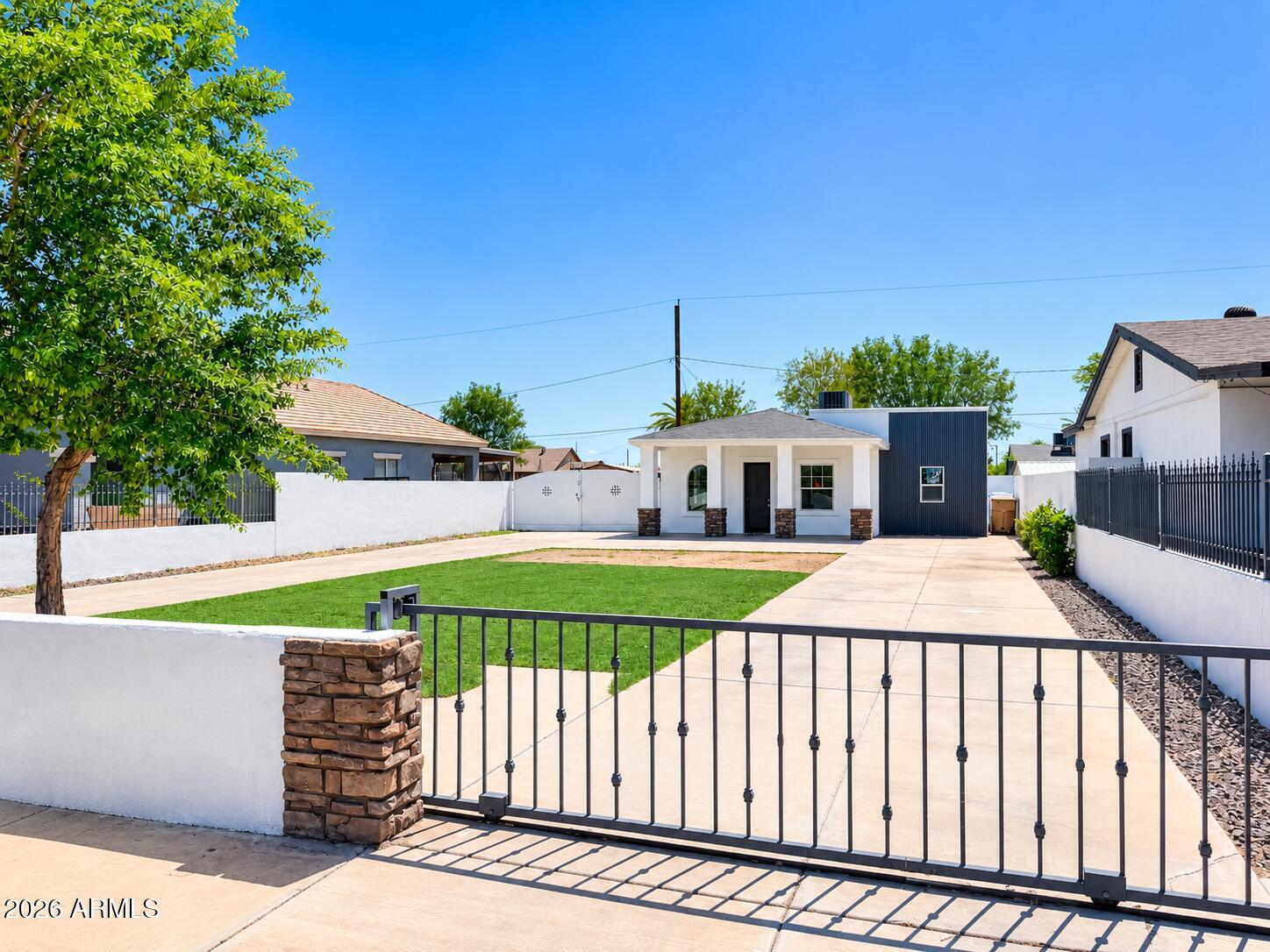 4437 S 8TH Place S, Phoenix, AZ 85040