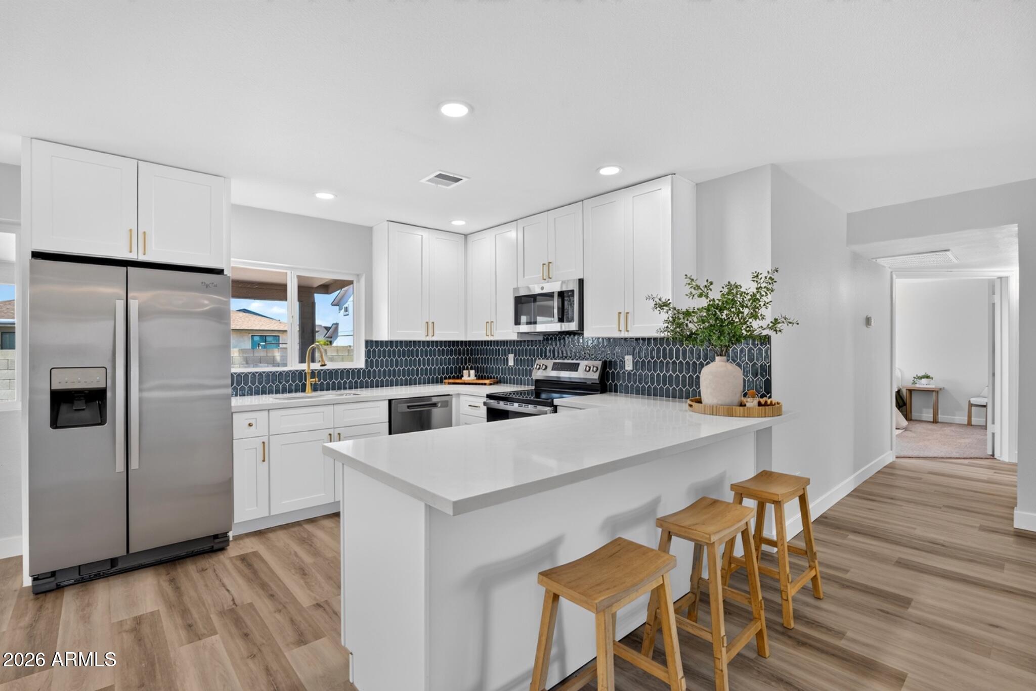 1252 W Kilarea Avenue, Mesa, AZ 85202