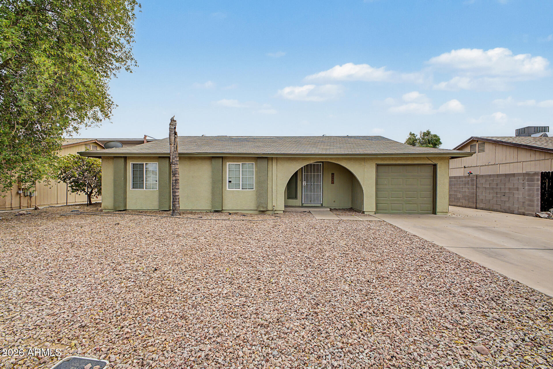 8925 W MEADOWBROOK Avenue, Phoenix, AZ 85037