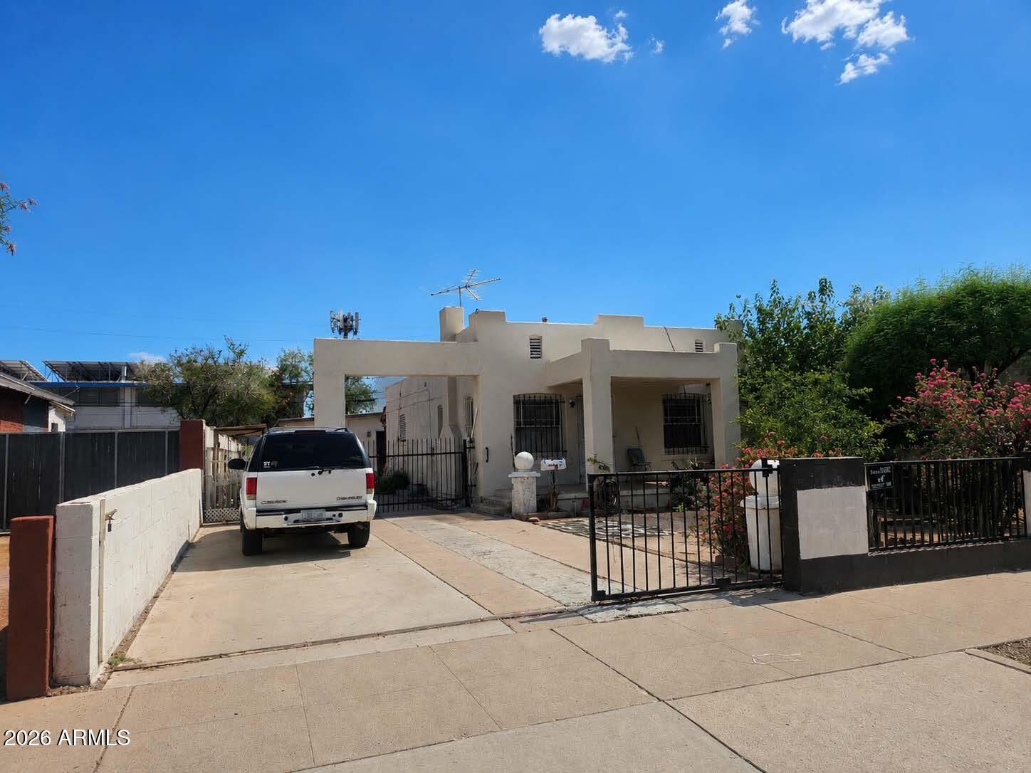 1433 E BRILL Street, Phoenix, AZ 85006