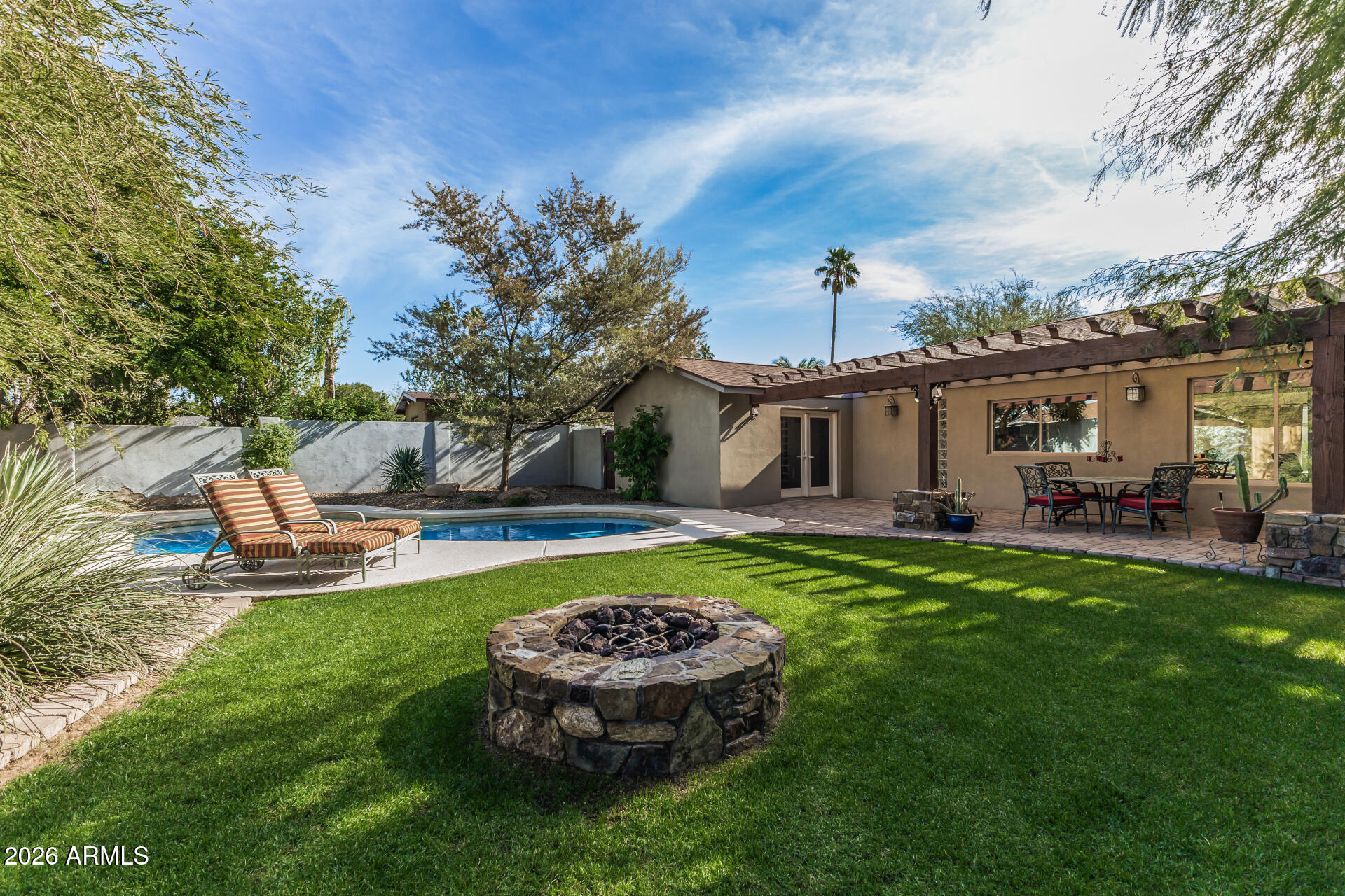 142 E VOLTAIRE Avenue, Phoenix, AZ 85022