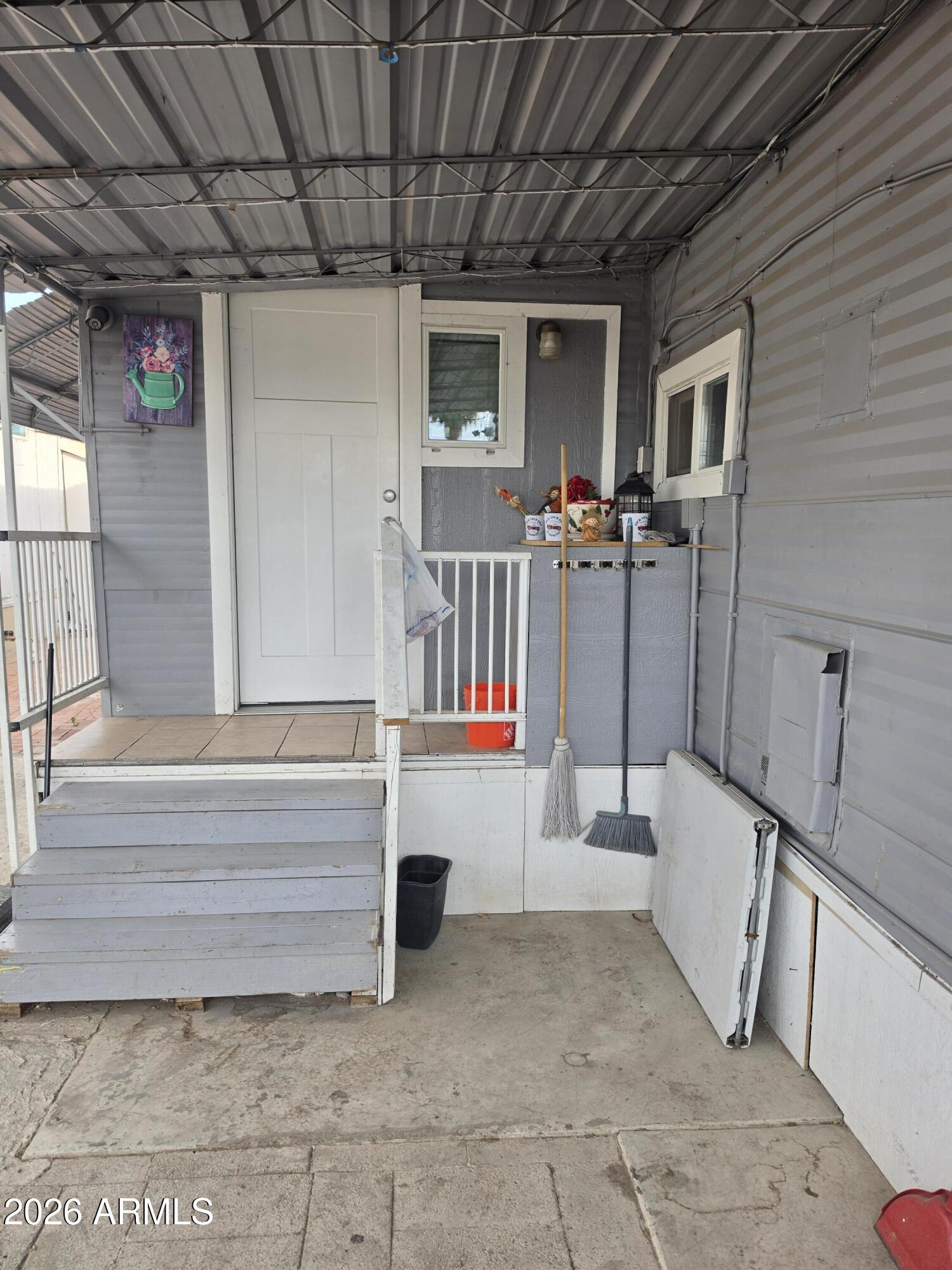 5207 N BLACK CANYON Highway 48, Phoenix, AZ 85015