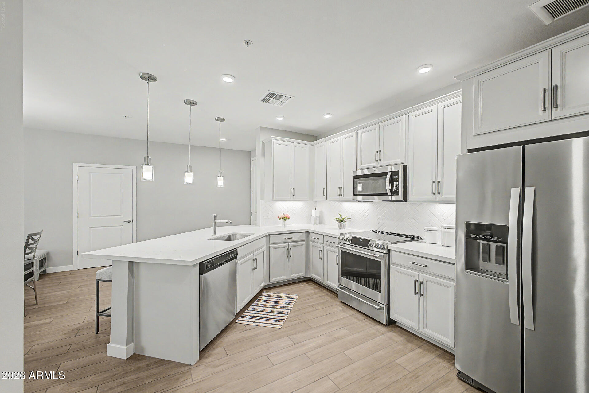 2511 W QUEEN CREEK Road 213, Chandler, AZ 85248
