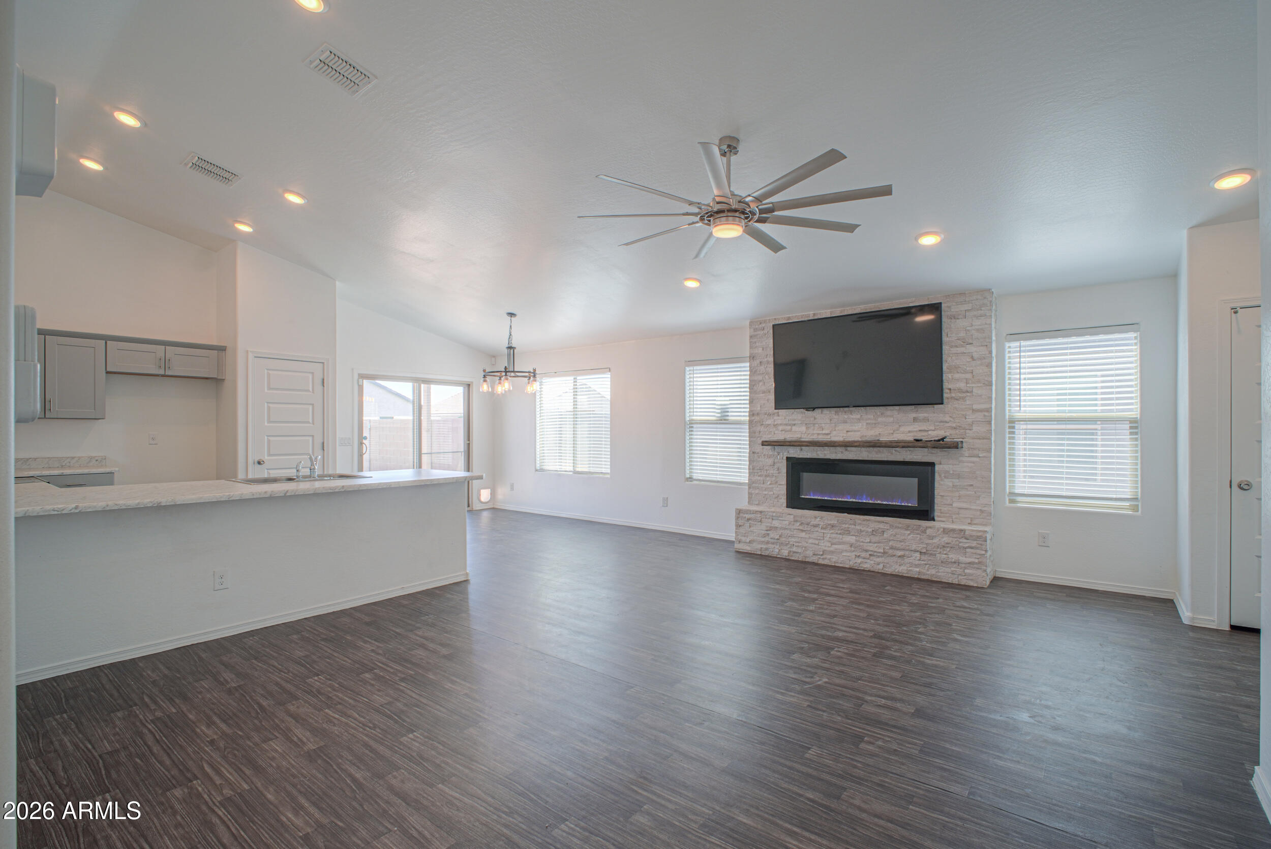 961 W Prior Avenue, Coolidge, AZ 85128