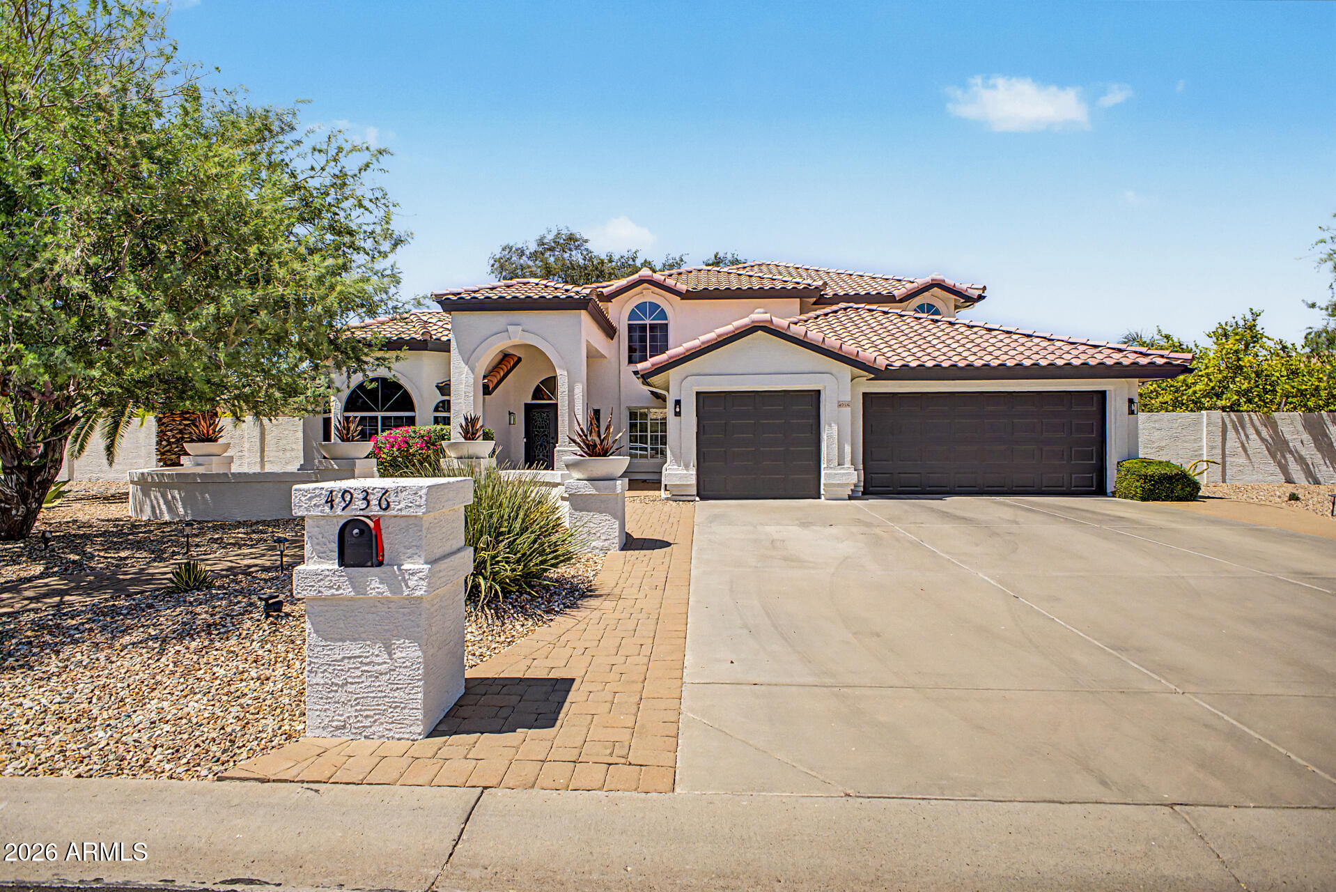 4936 W Buckskin Trail, Phoenix, AZ 85083