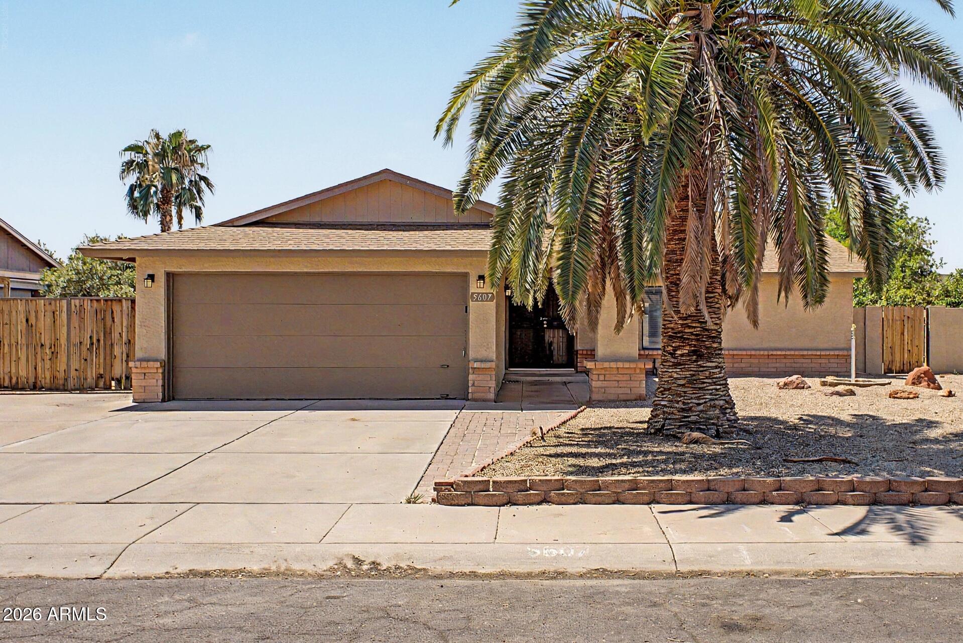 5607 W WINNWOOD Avenue, Glendale, AZ 85304