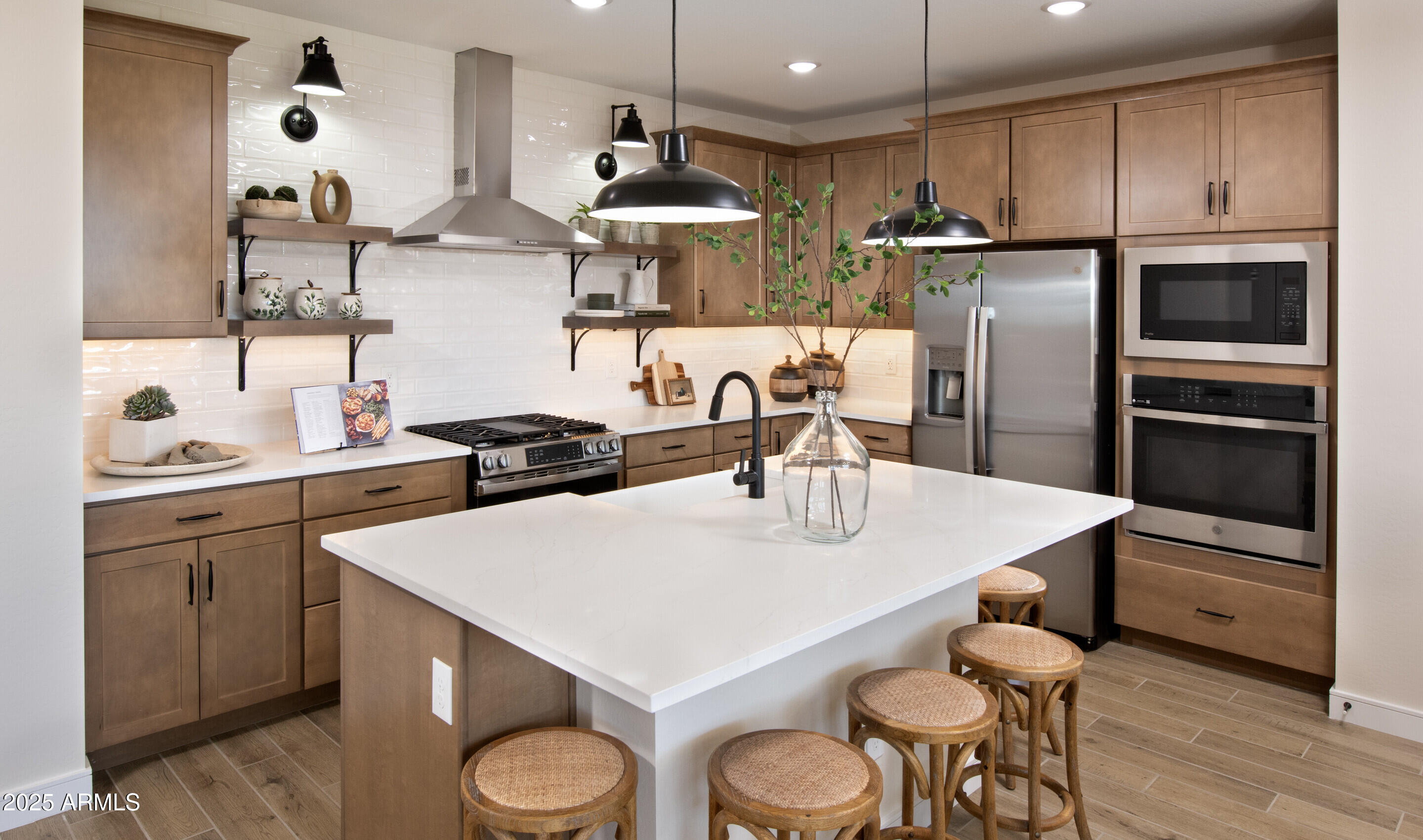 8076 N 80th Lane, Peoria, AZ 85345