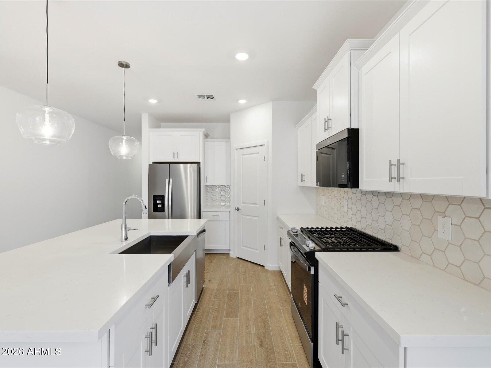 17842 W WASHINGTON Street, Goodyear, AZ 85338