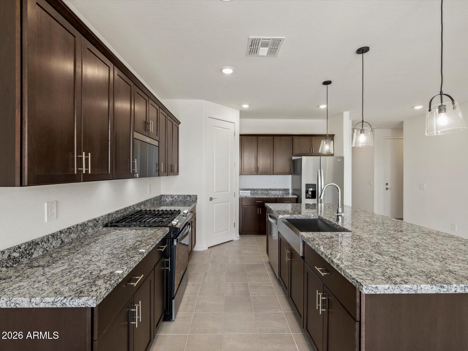 17761 W ILLINI Street, Goodyear, AZ 85338