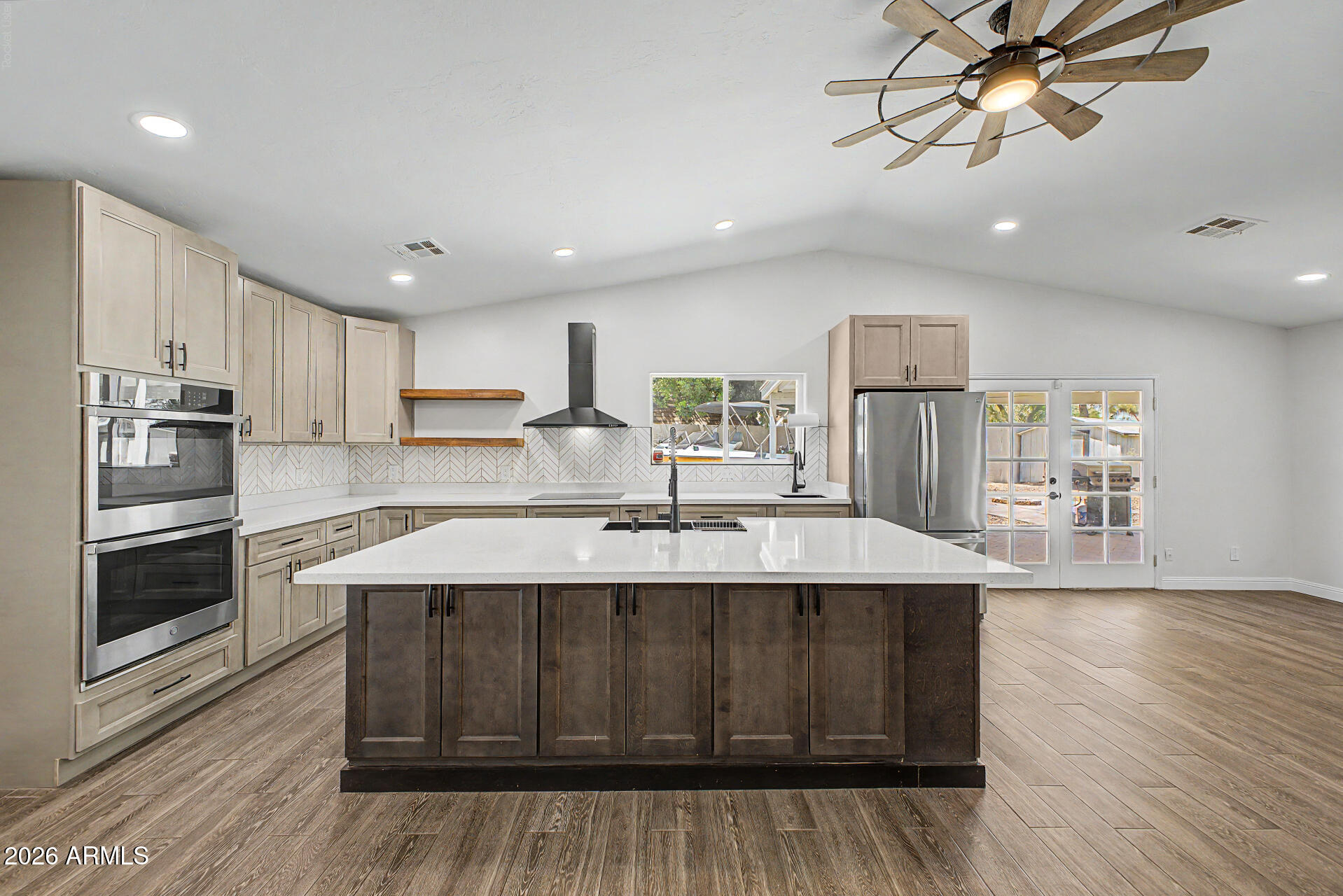 18261 N 1ST Avenue, Phoenix, AZ 85023