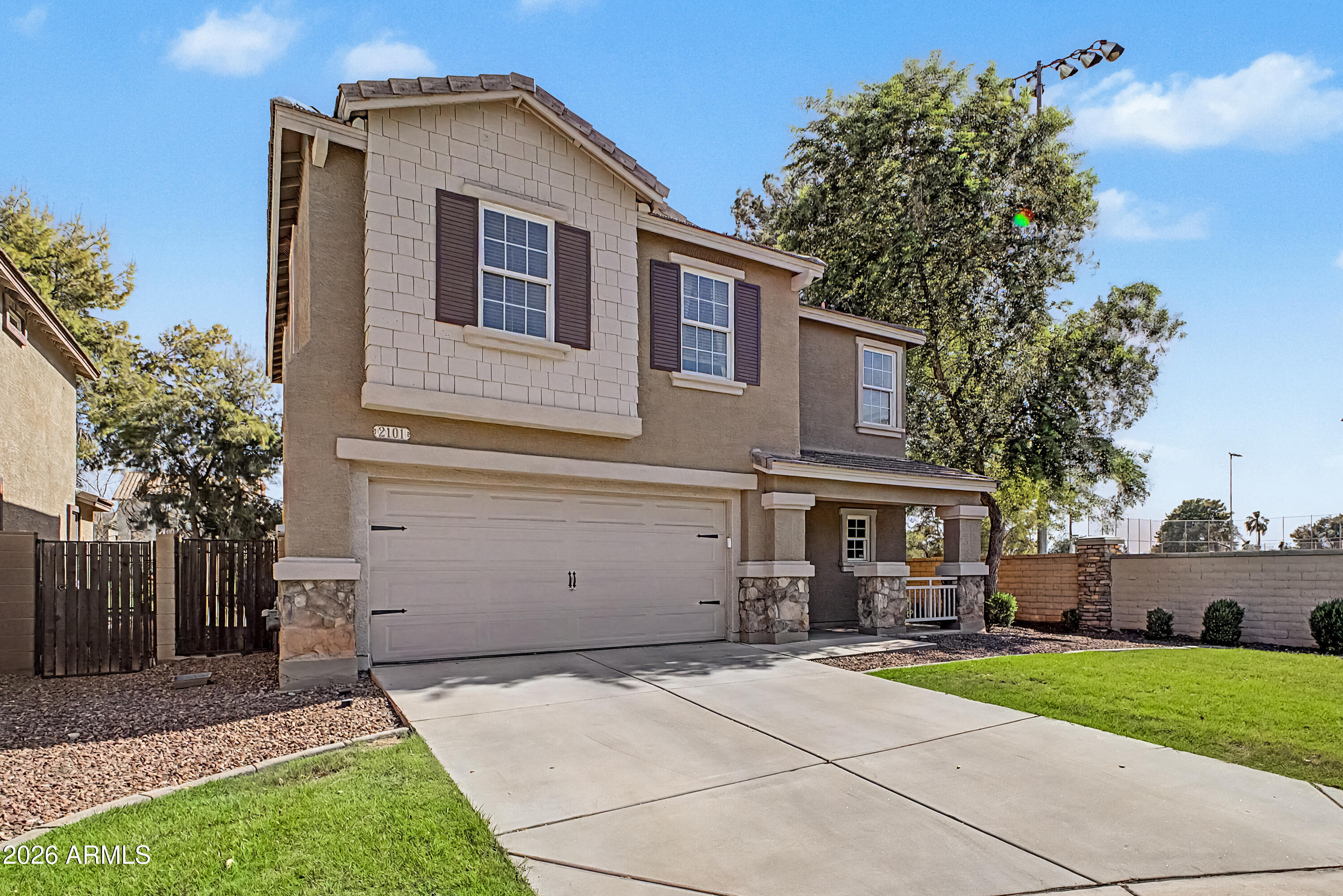 2101 E SUNLAND Avenue, Phoenix, AZ 85040