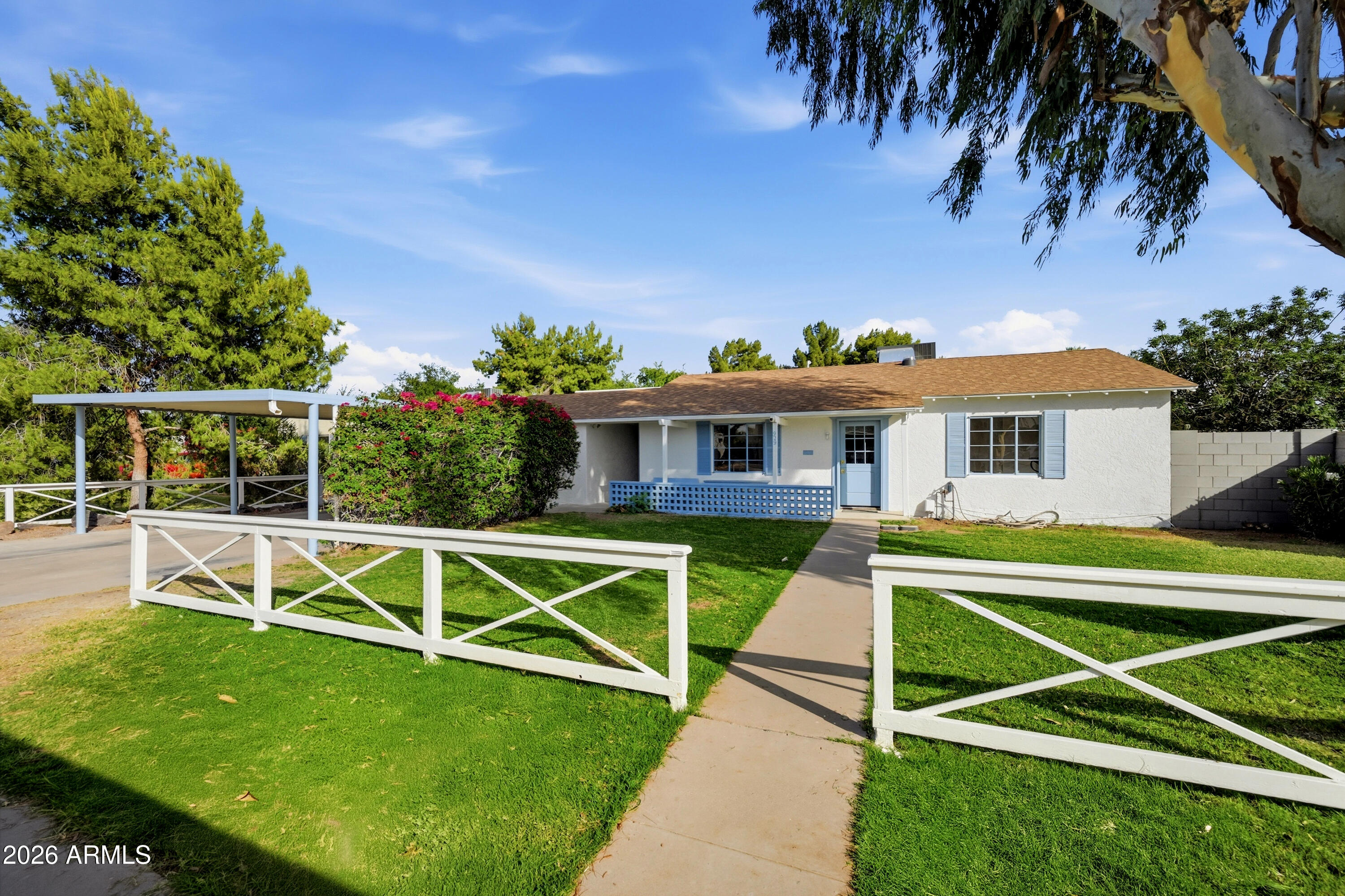 929 W TURNEY Avenue, Phoenix, AZ 85013