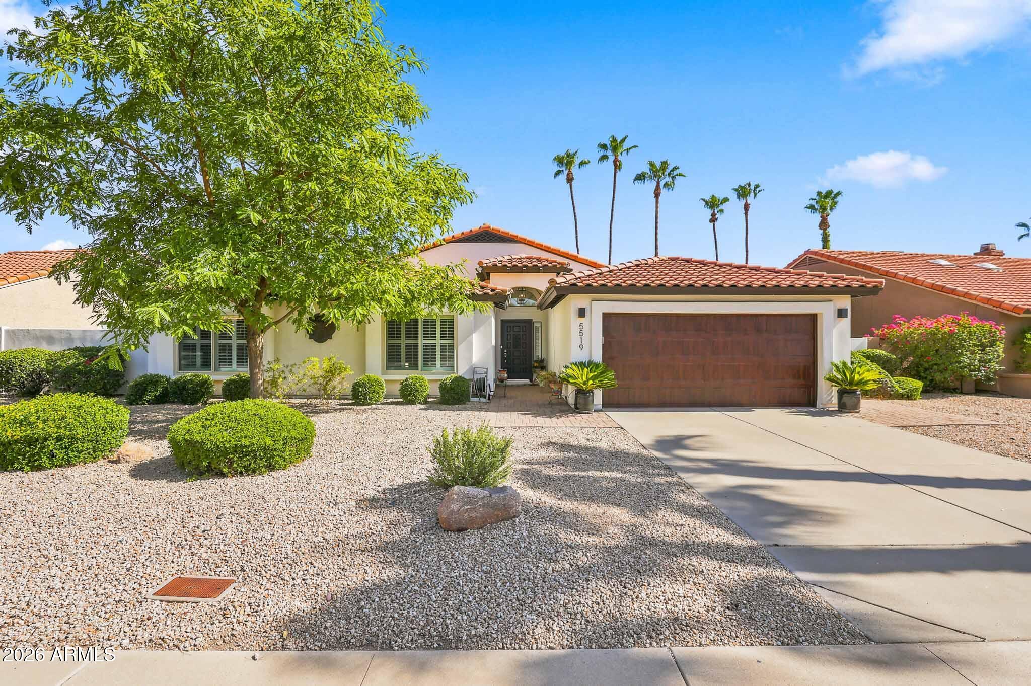 5519 E GRANDVIEW Road, Scottsdale, AZ 85254