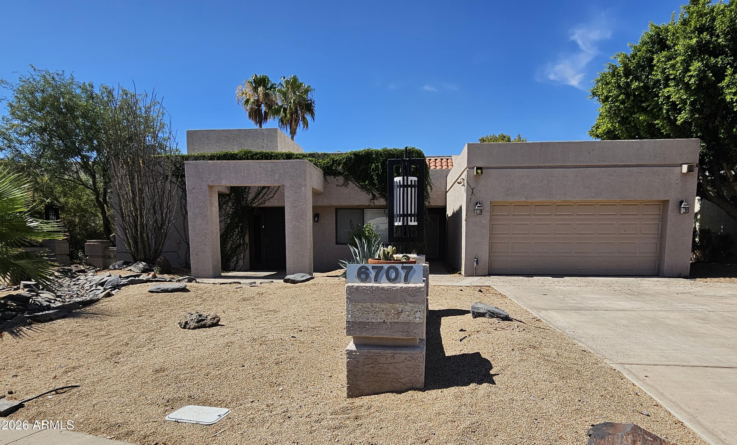 6707 E JUNIPER Avenue, Scottsdale, AZ 85254