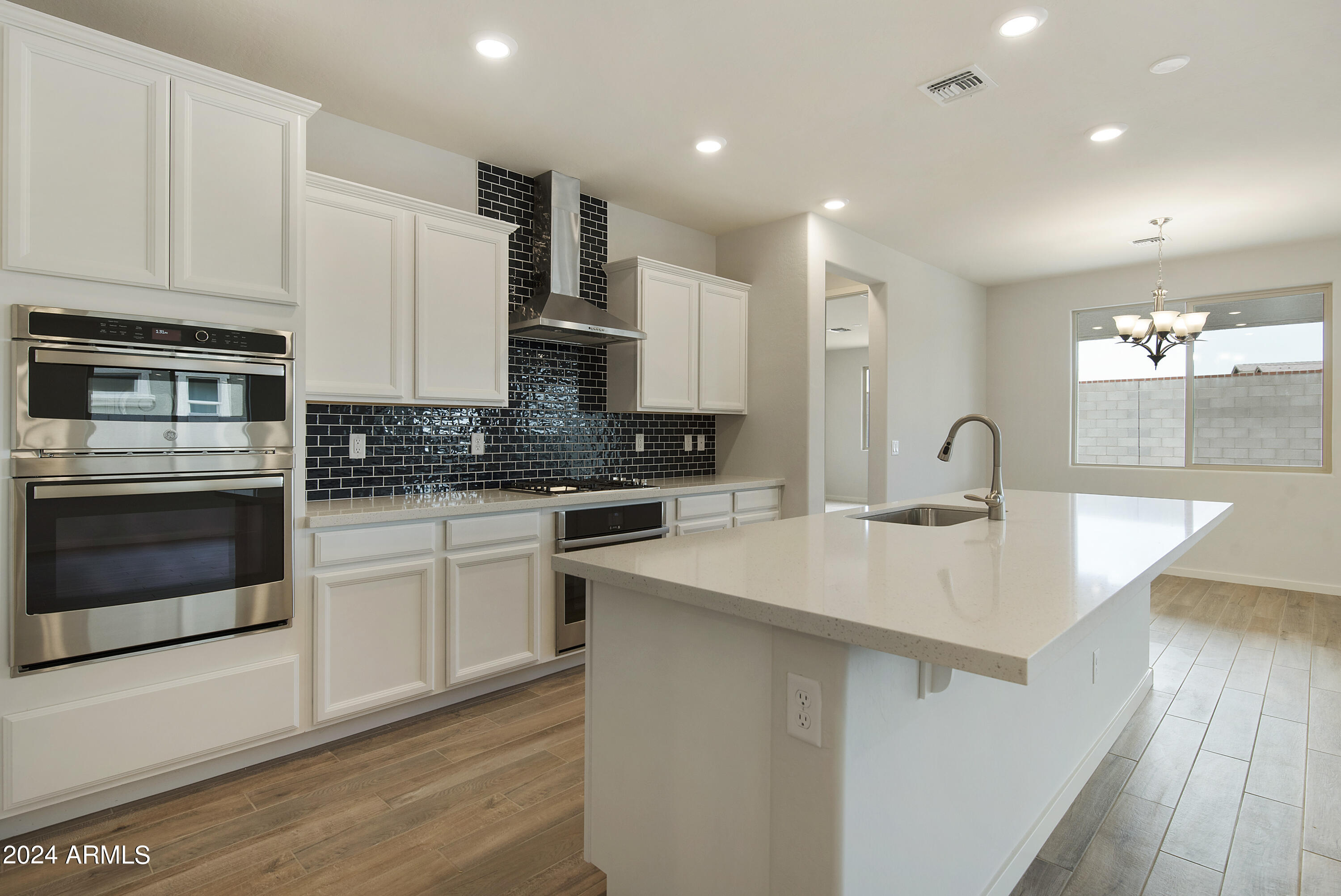 19039 W ROSE Lane, Waddell, AZ 85355