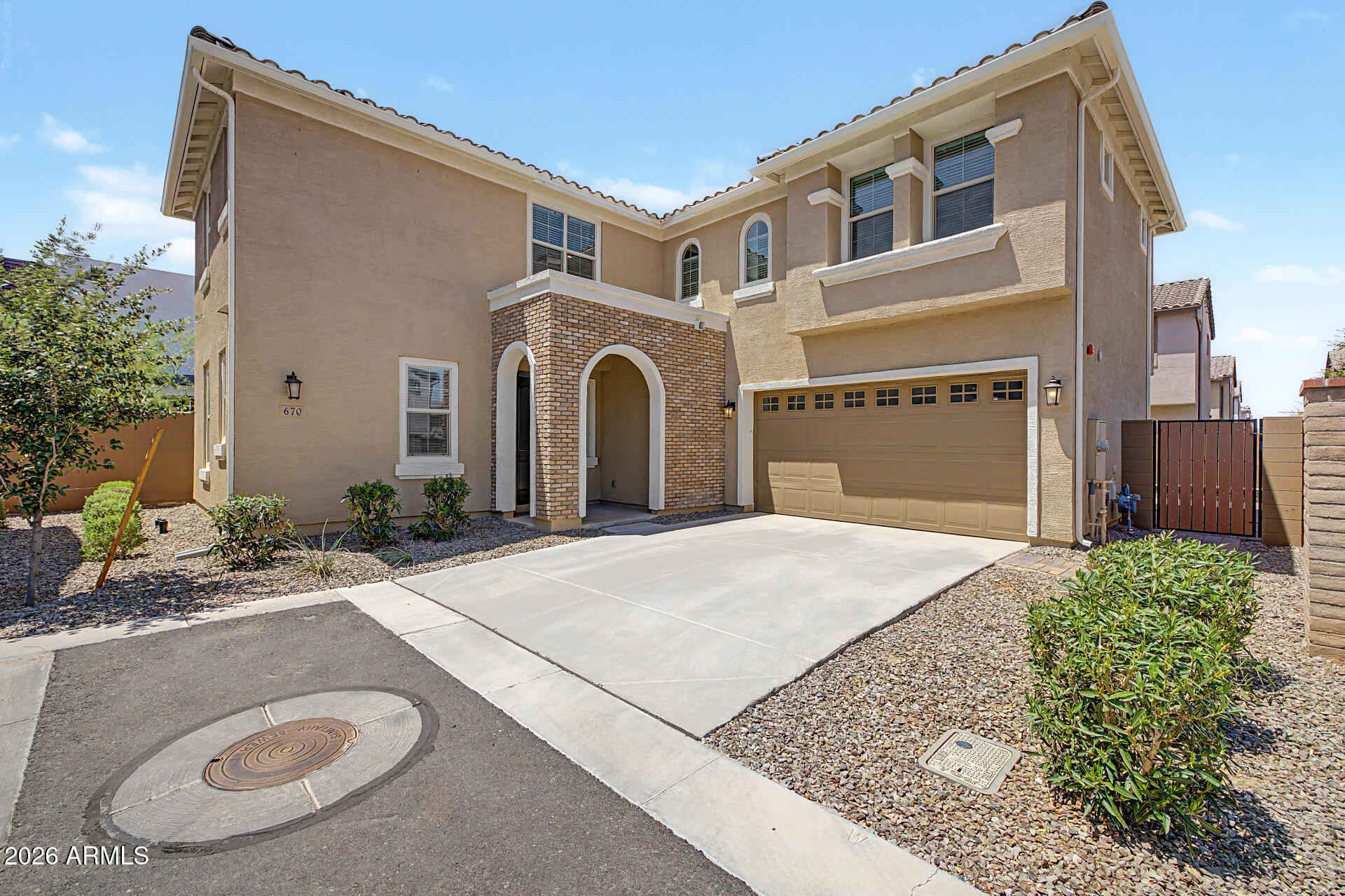 670 S OWL Drive, Gilbert, AZ 85296
