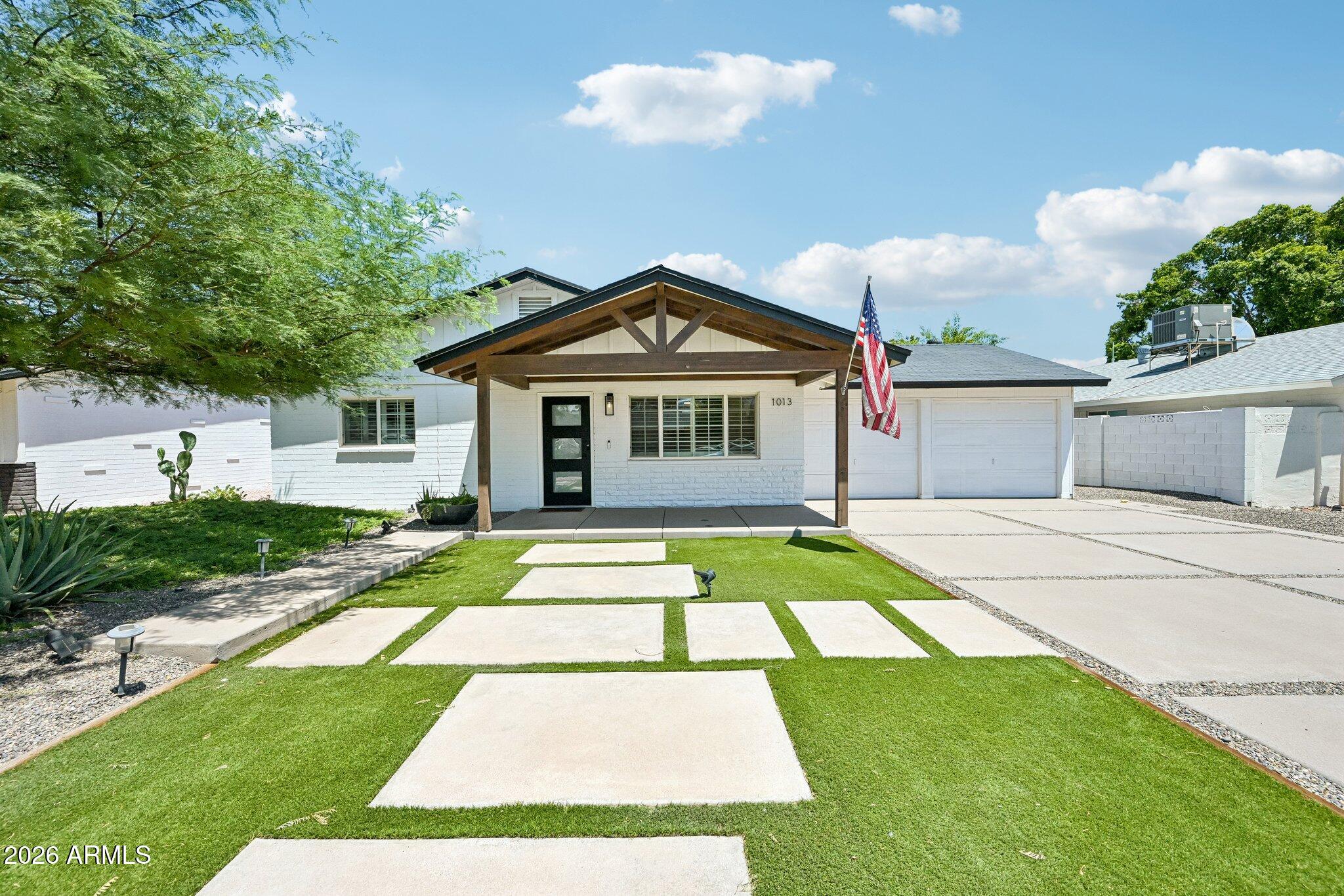 1013 S PARKSIDE Drive, Tempe, AZ 85281