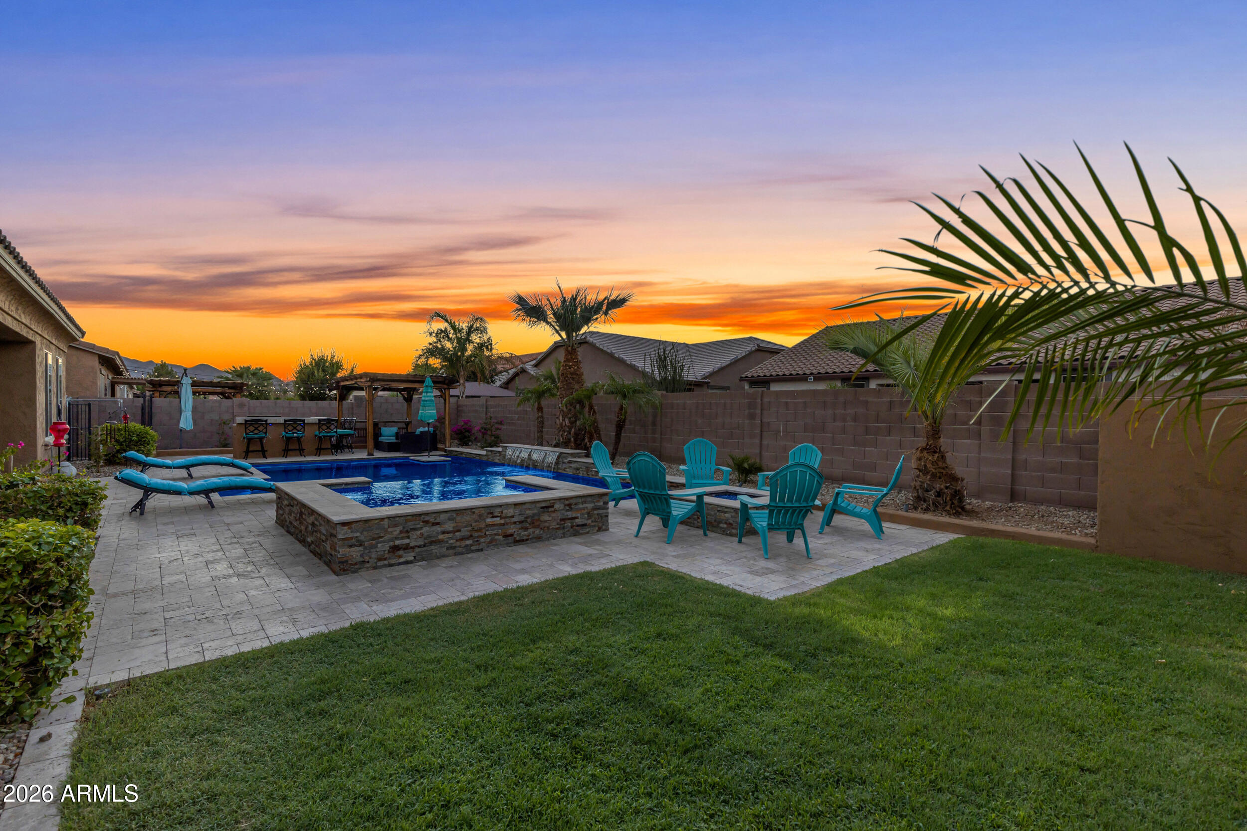 18372 W PARADISE Lane, Surprise, AZ 85388