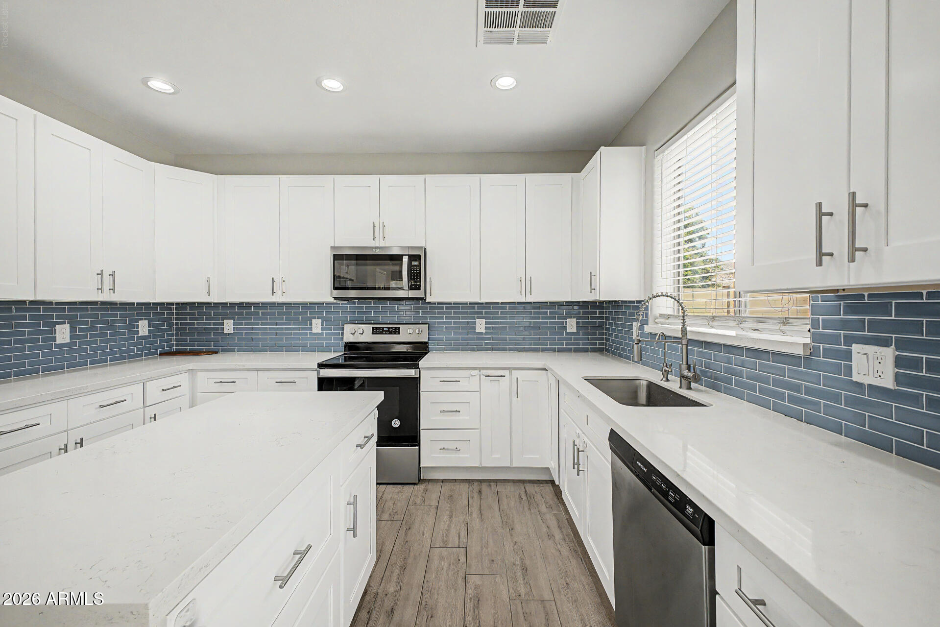 6515 S 72ND Avenue, Laveen, AZ 85339