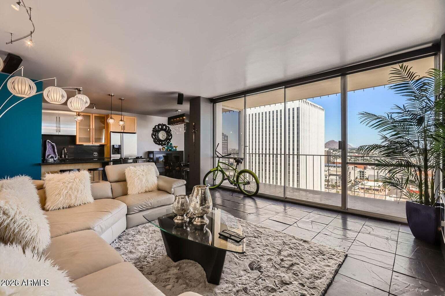 207 W CLARENDON Avenue G18, Phoenix, AZ 85013