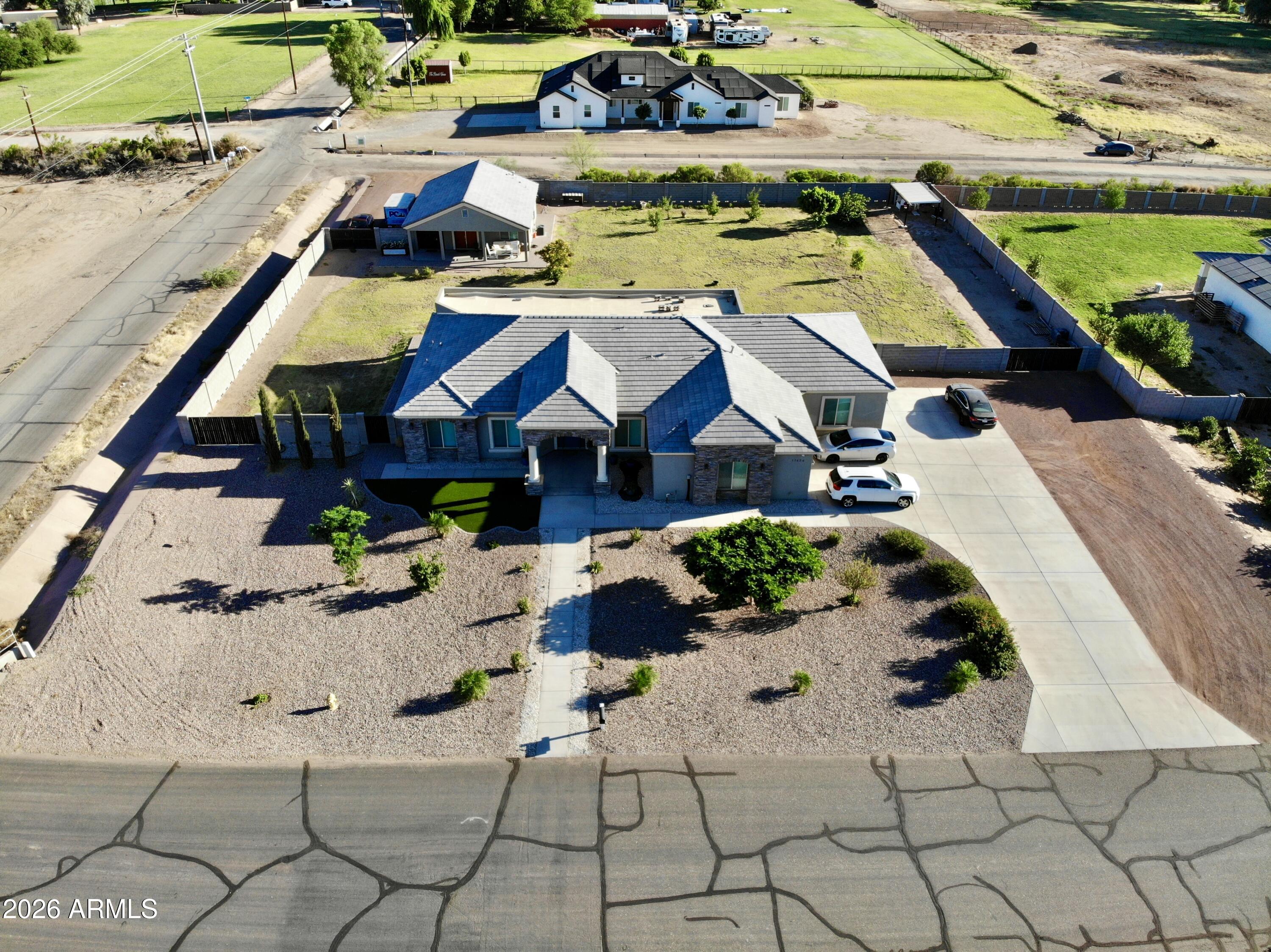 17424 W KEIM Drive, Waddell, AZ 85355