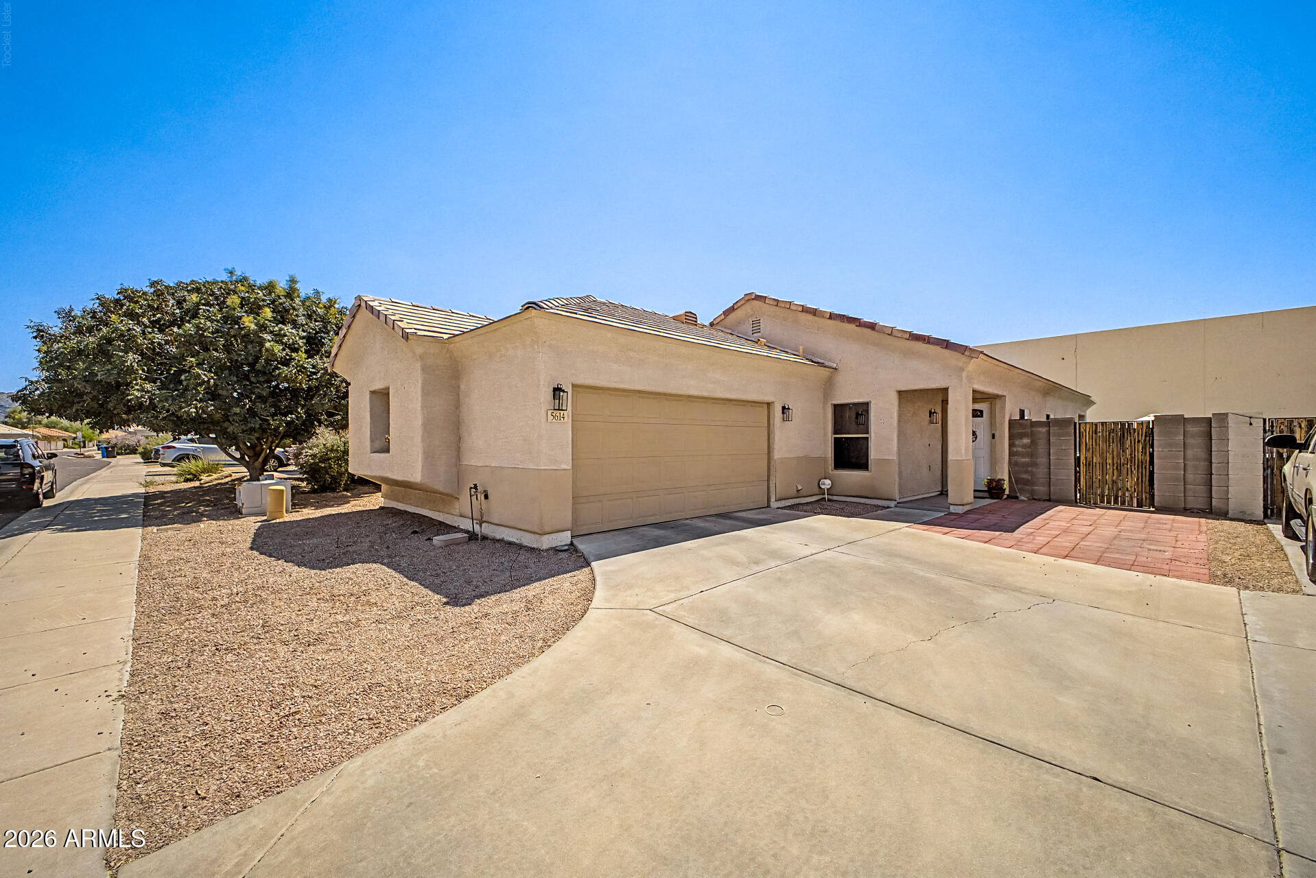 5614 S 26TH Place, Phoenix, AZ 85040