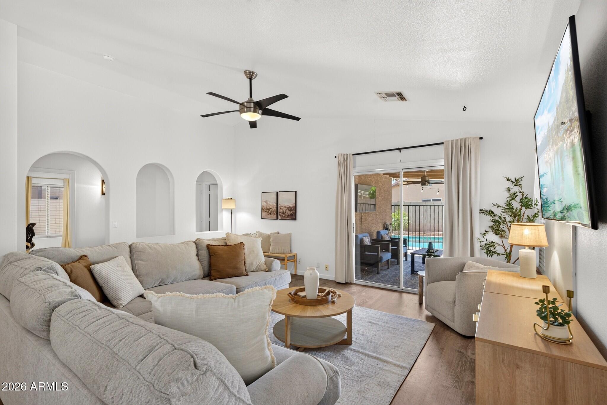 2553 E JASPER Drive, Gilbert, AZ 85296