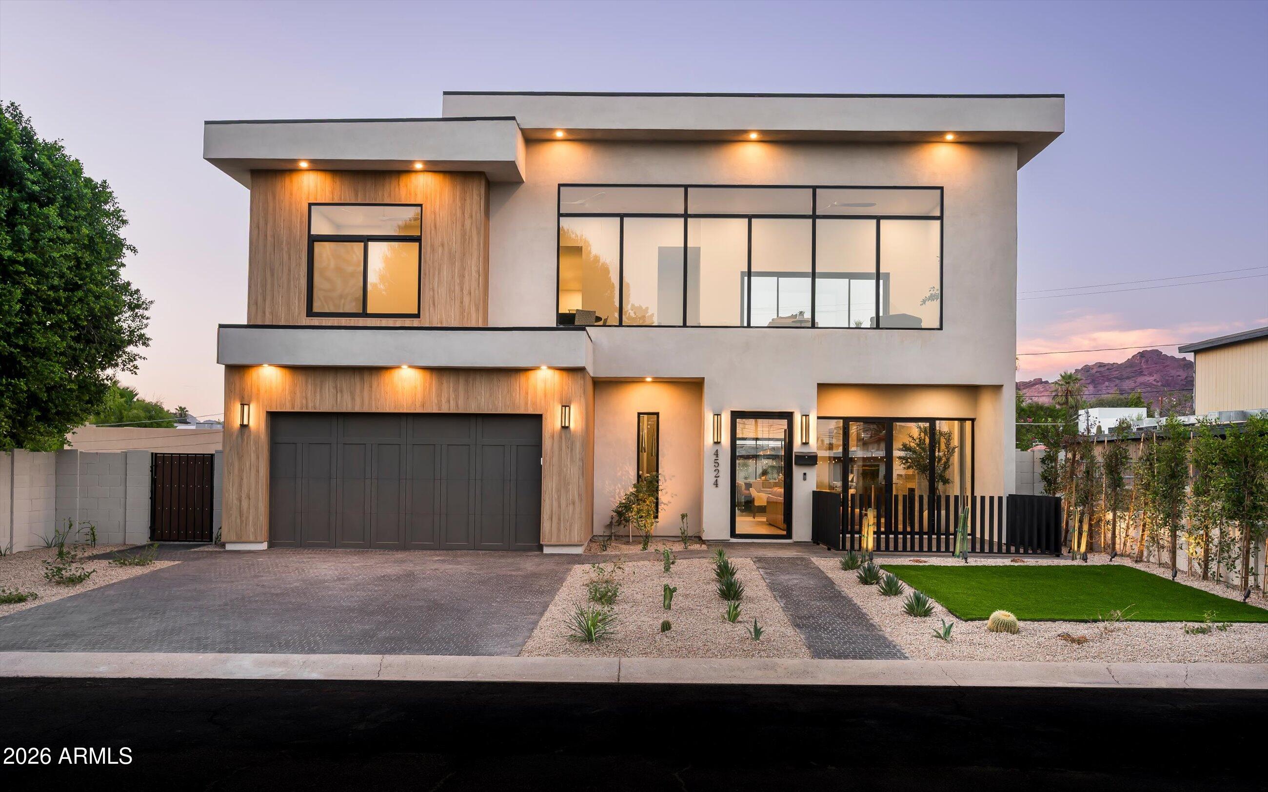 4524 E DEVONSHIRE Avenue, Phoenix, AZ 85018