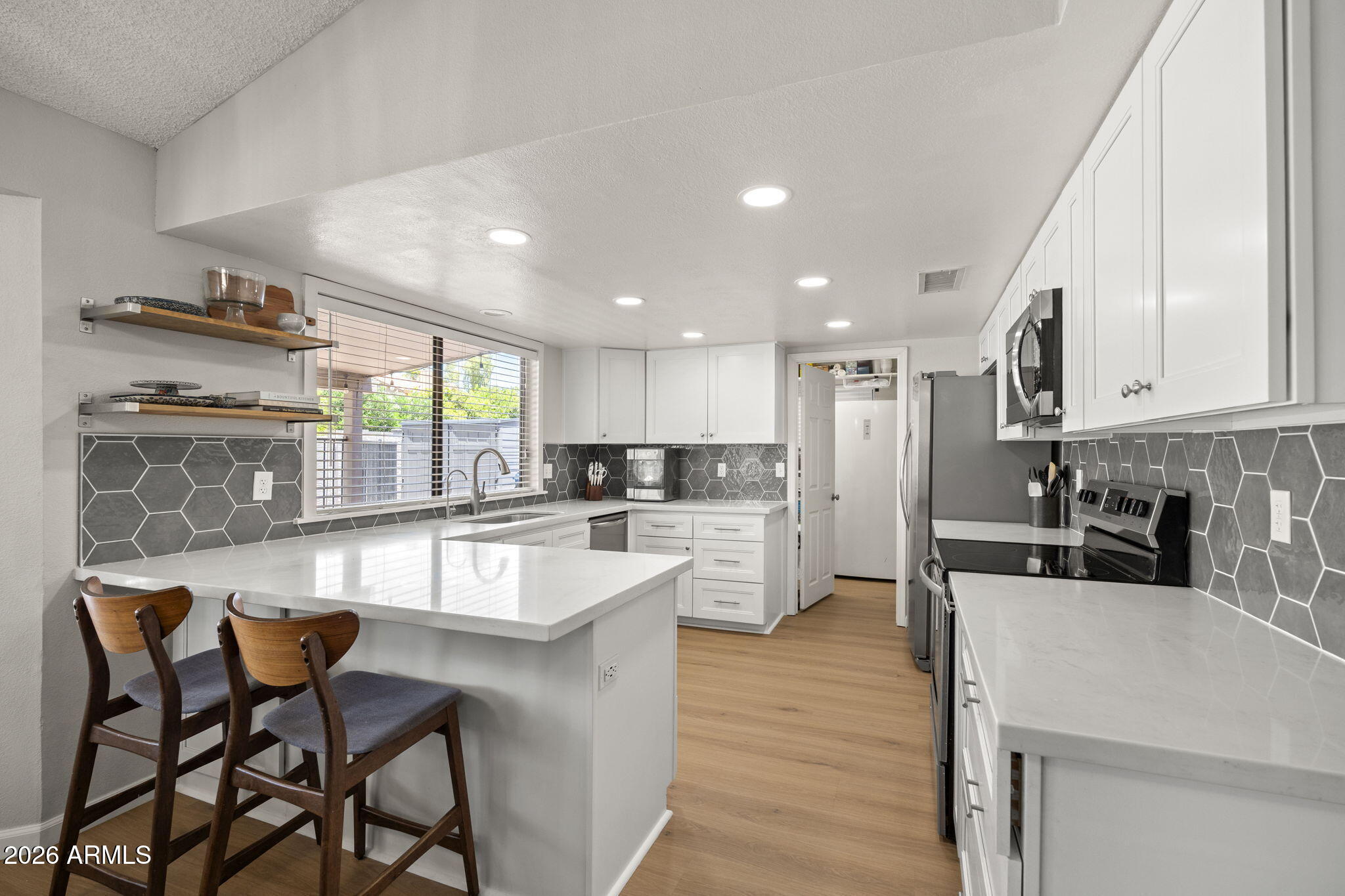 5640 E GARY Street, Mesa, AZ 85205